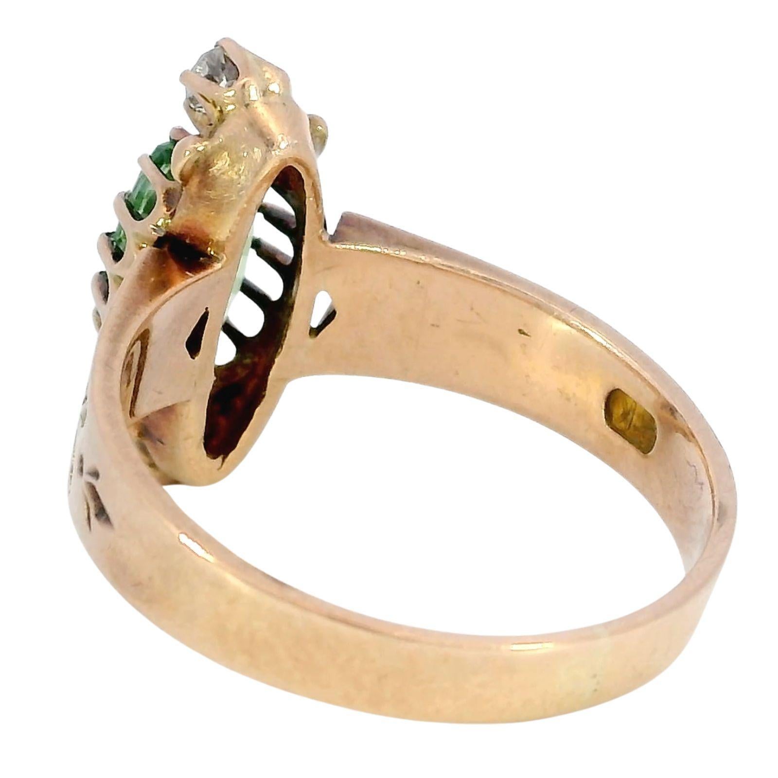 Victorian Demantoid Diamond Three Stone Ring 14K Rose Gold ~1.31ctw Bon état - En vente à Fairfield, CT