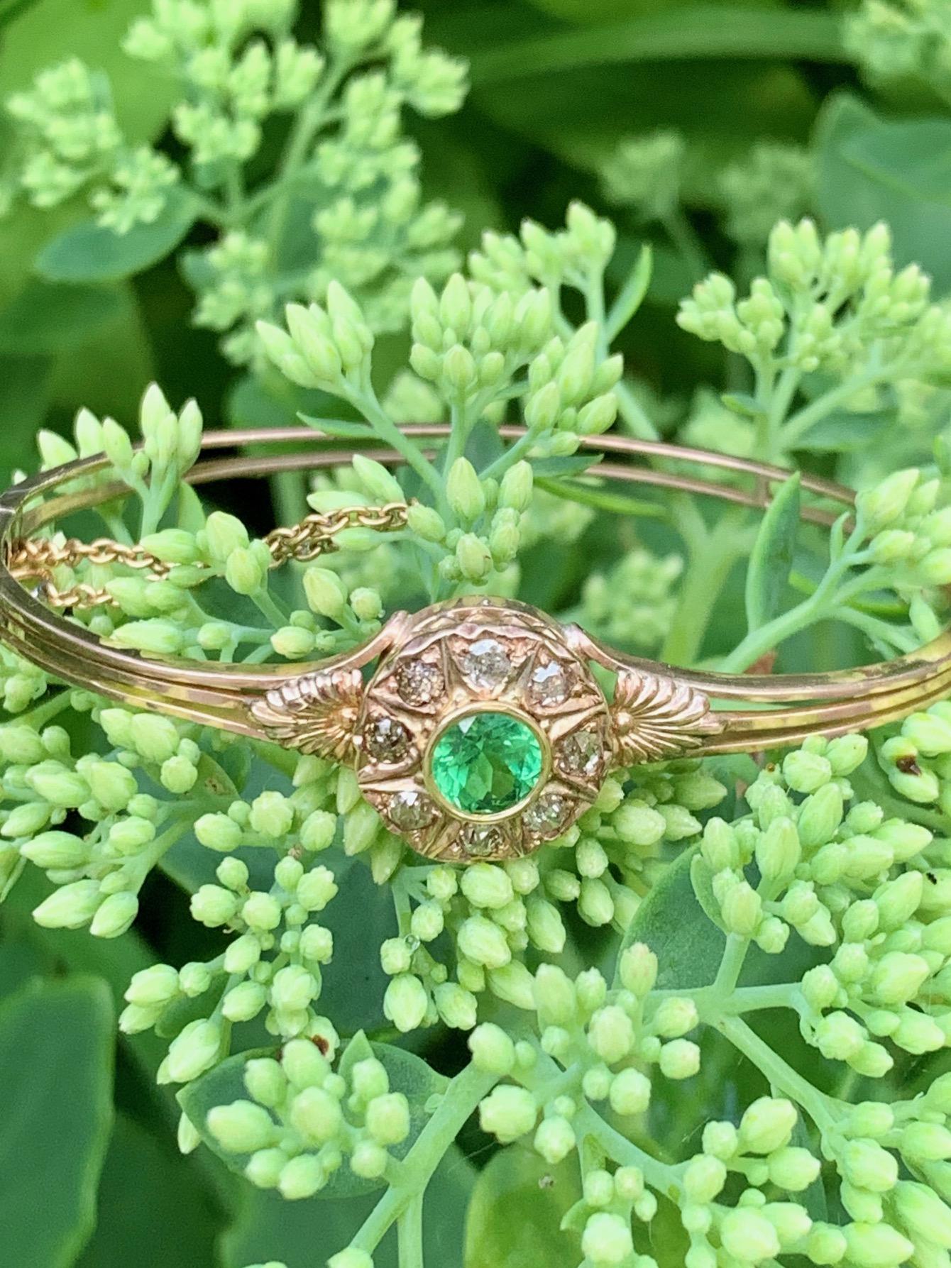 Victorian Demantoid Garnet 10 Karat Yellow Gold Hinged Bracelet For Sale 1