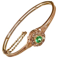 Victorian Demantoid Garnet 10 Karat Yellow Gold Hinged Bracelet