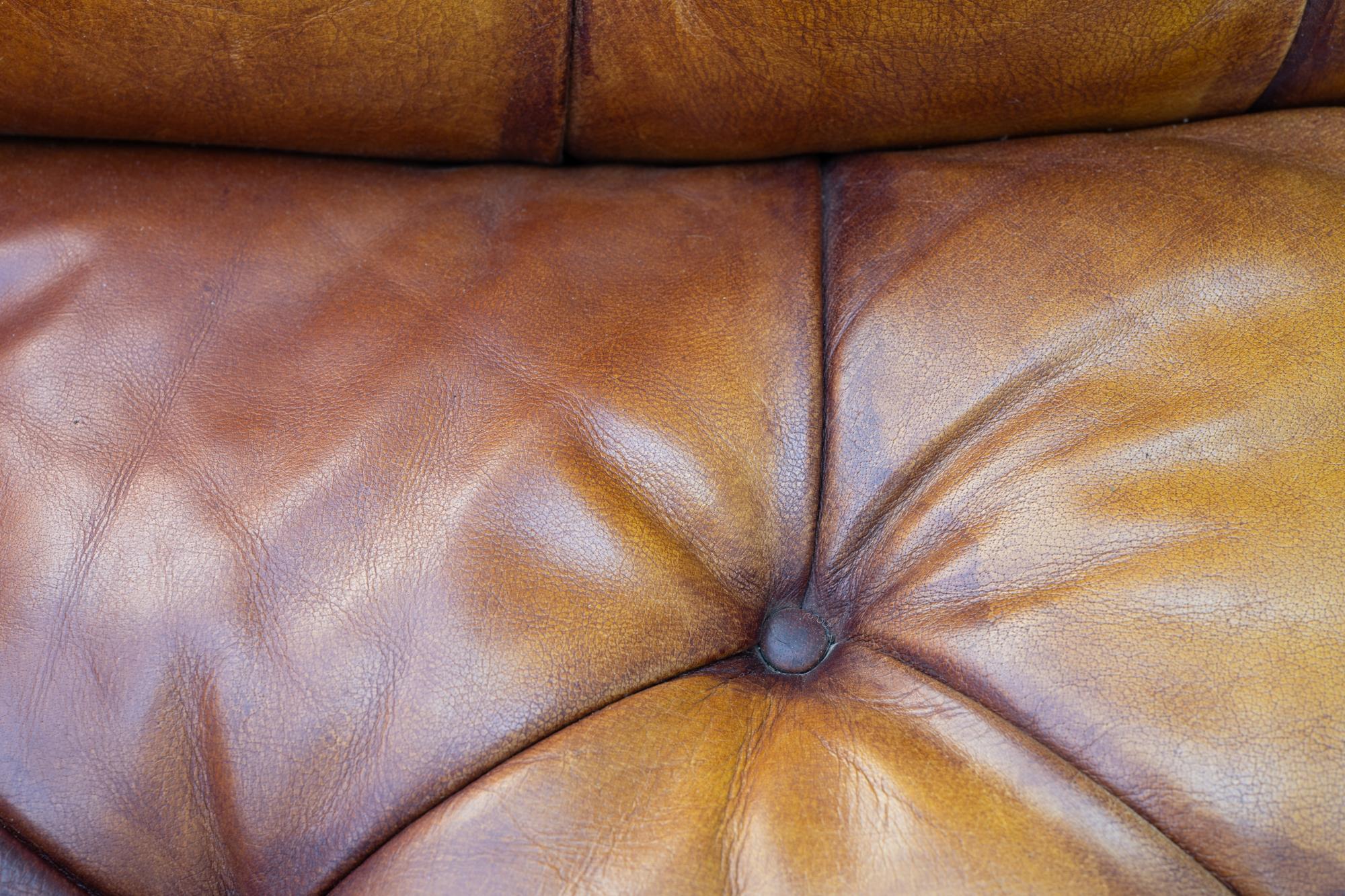 Victorian Design Tan Leder Deep Button Chesterfield Club Chair & Footstool im Angebot 1