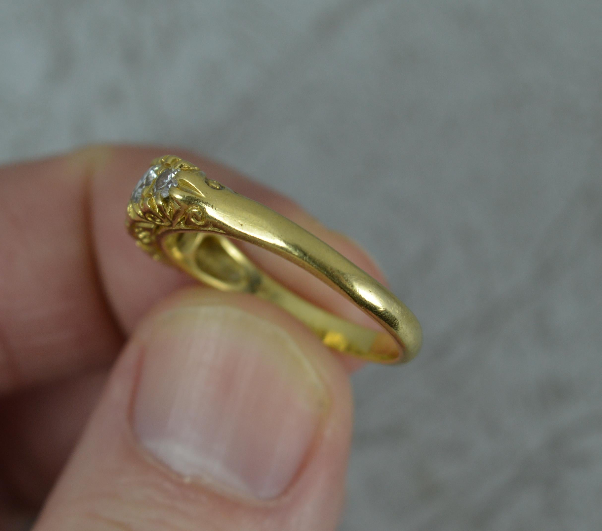 Victorian Design VS1 0.65 Carat Diamond 18 Carat Gold Five-Stone Stack Ring 1