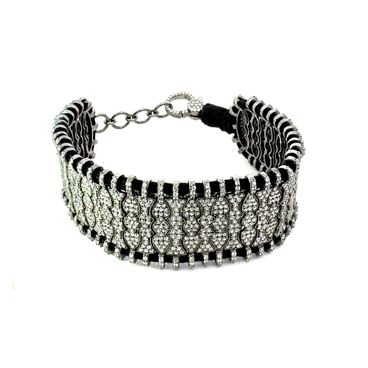 Victorian Style Design Zirconia Macrame Thread Bracelet for Women in 925 Silver For Sale 3