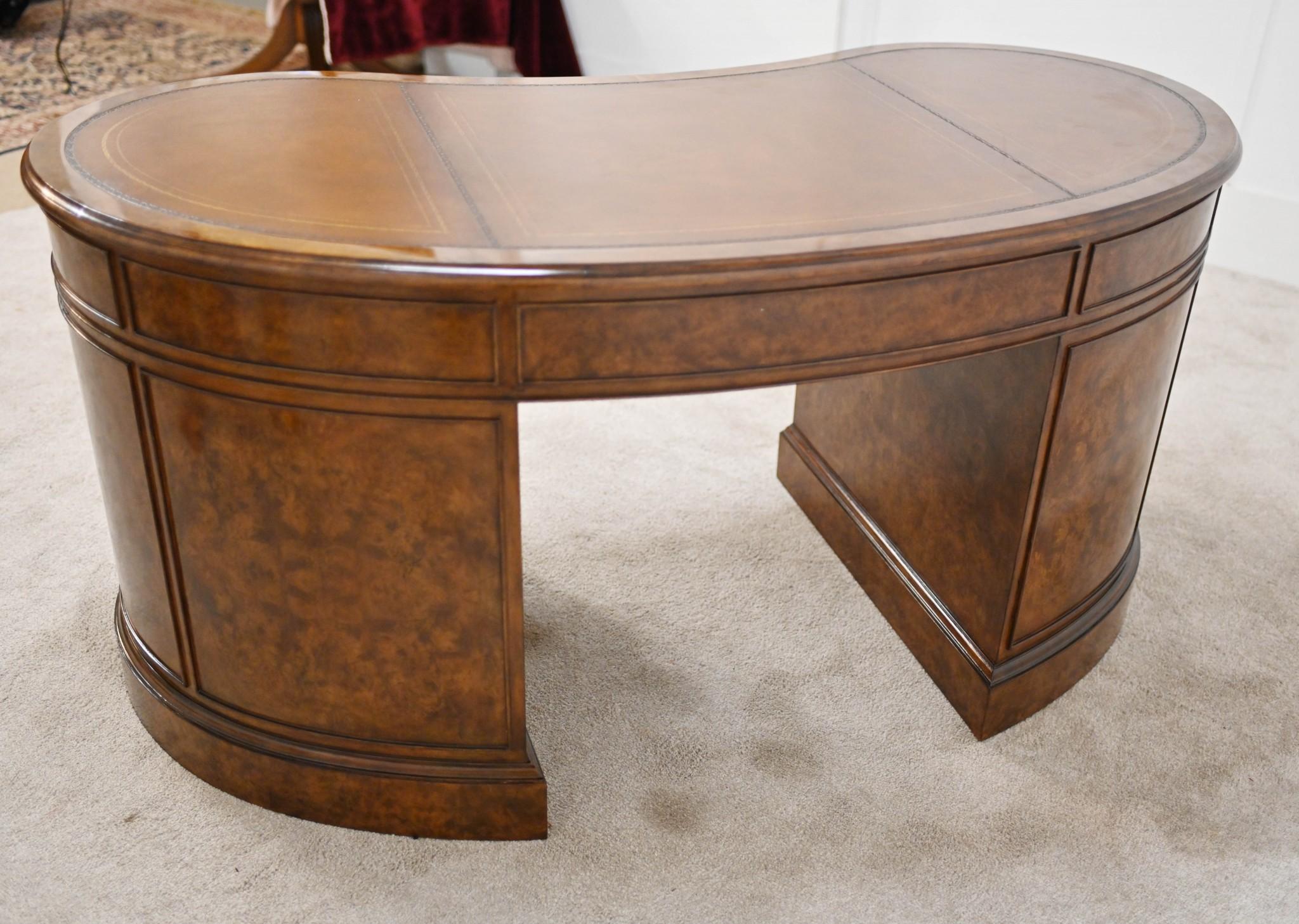 Victorian Desk Kidney Form Writing Table In Good Condition For Sale In Potters Bar, GB