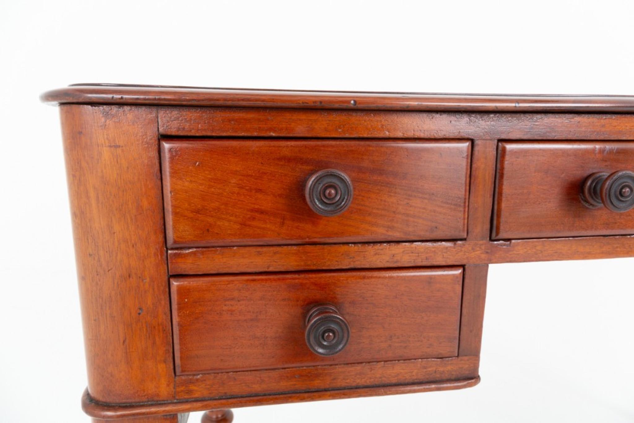Acajou Bureau Victorien Table à écrire en acajou 1860 en vente