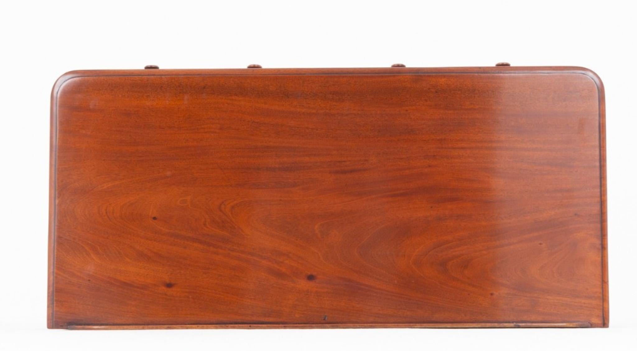 Bureau Victorien Table à écrire en acajou 1860 en vente 2