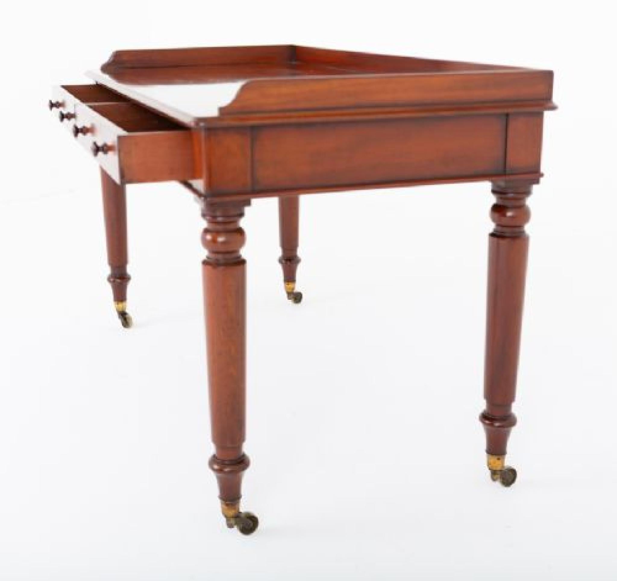 Vittoriano Scrivania vittoriana Tavolo da scrittura in mogano 1880 in vendita