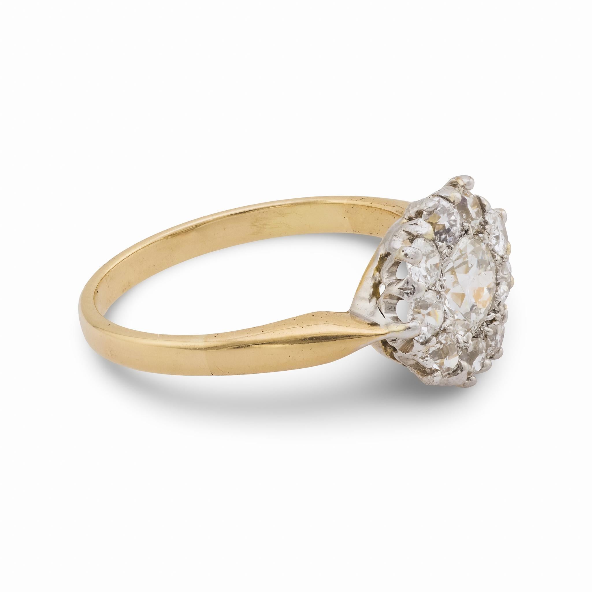 Viktorianischer Diamant 14k Gelb- und Weißgold-Cluster-Ring Damen im Angebot