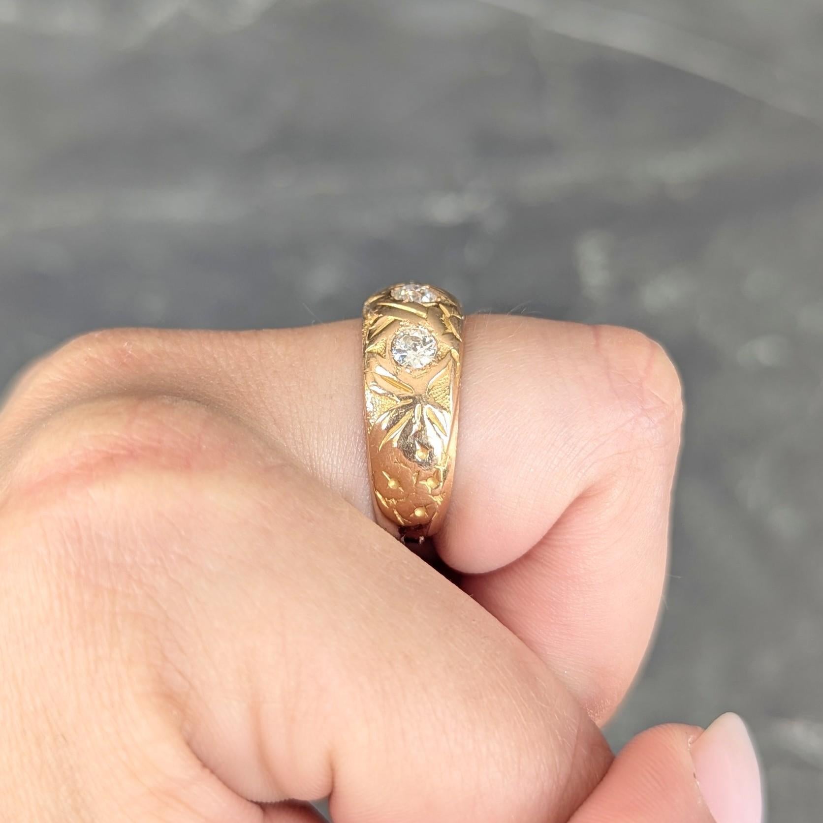 Victorian Diamond 18 Karat Yellow Gold Antique Floral Three Stone Band Ring For Sale 5
