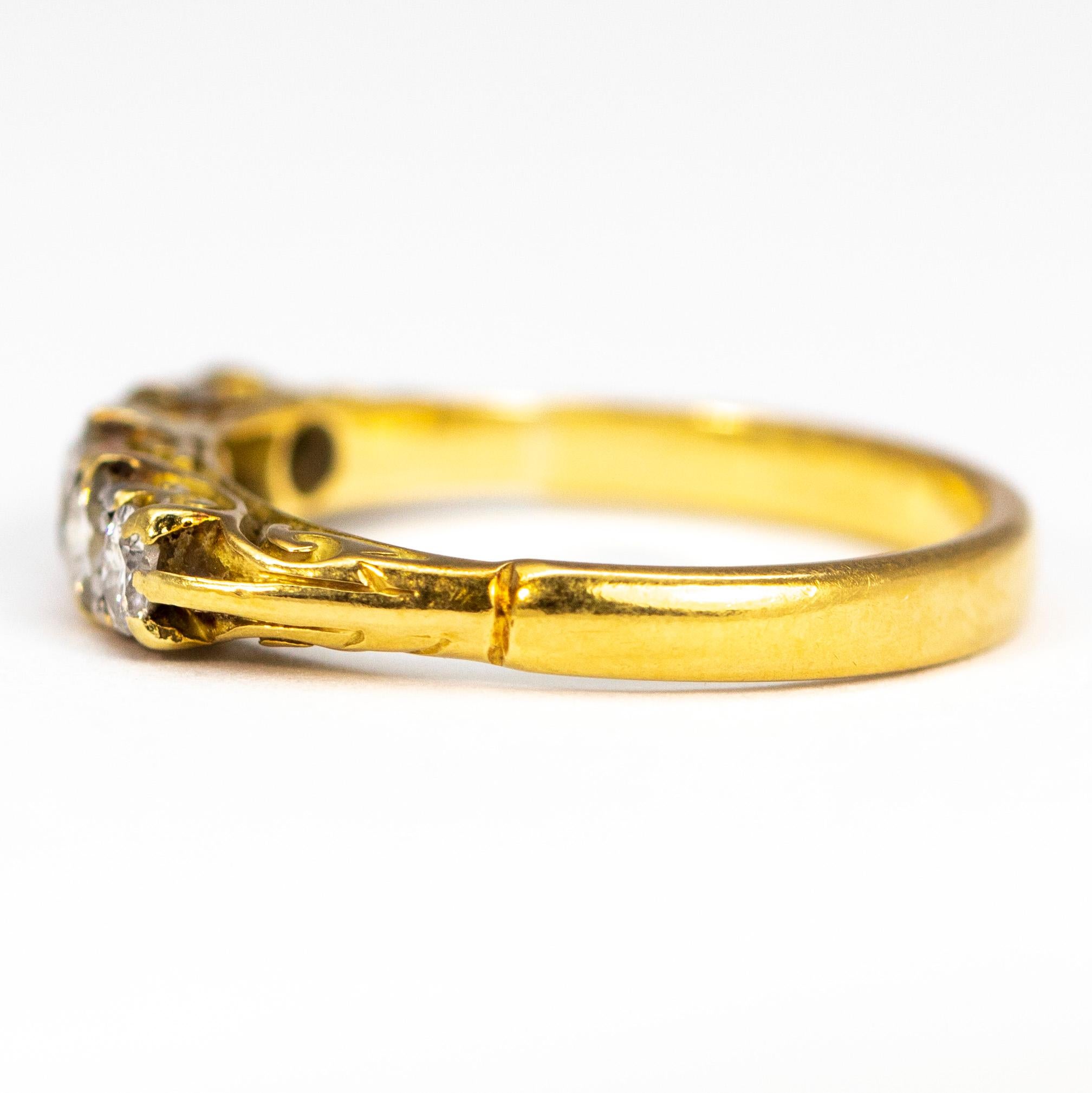 Victorian Diamond and 18 Carat Gold Five-Stone Ring In Good Condition In Chipping Campden, GB