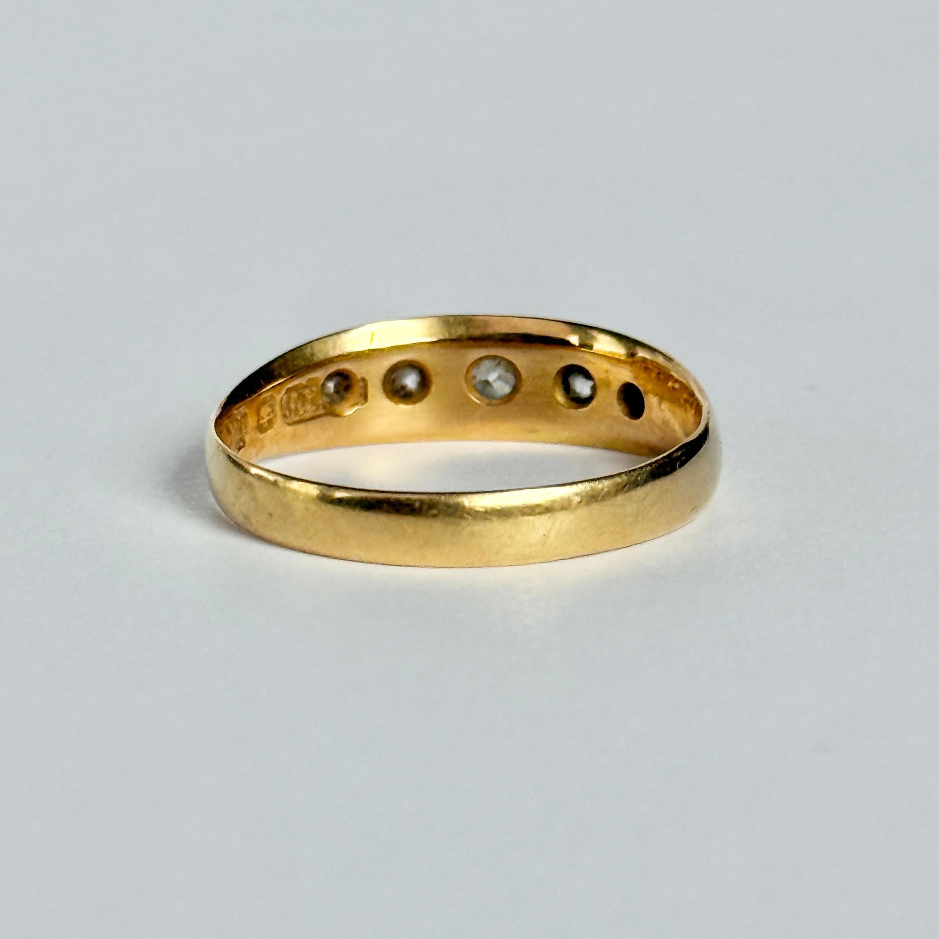 Victorian Diamond and 18 Carat Gold Five Stone Star Setting Ring For Sale 1