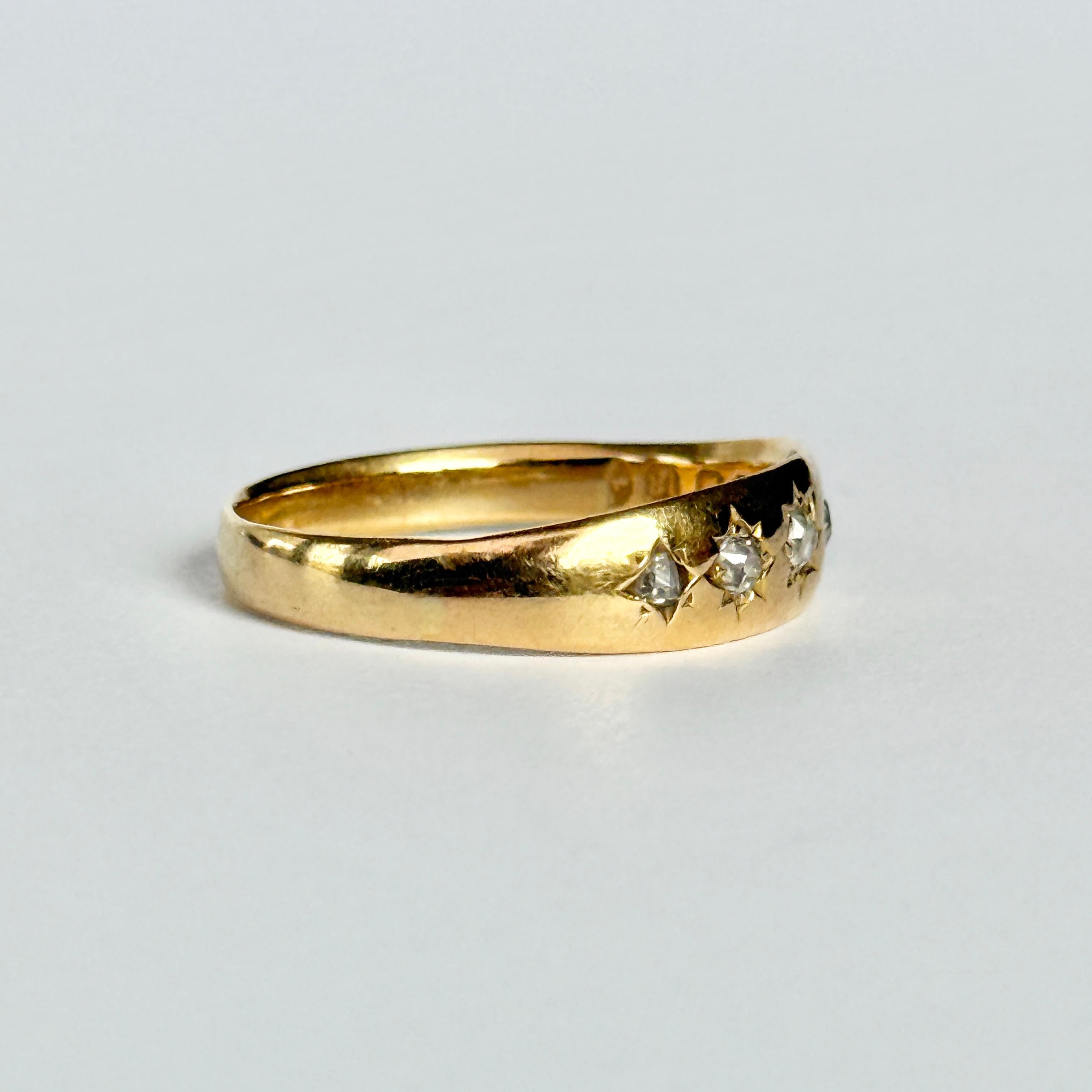 Victorian Diamond and 18 Carat Gold Five Stone Star Setting Ring For Sale 2