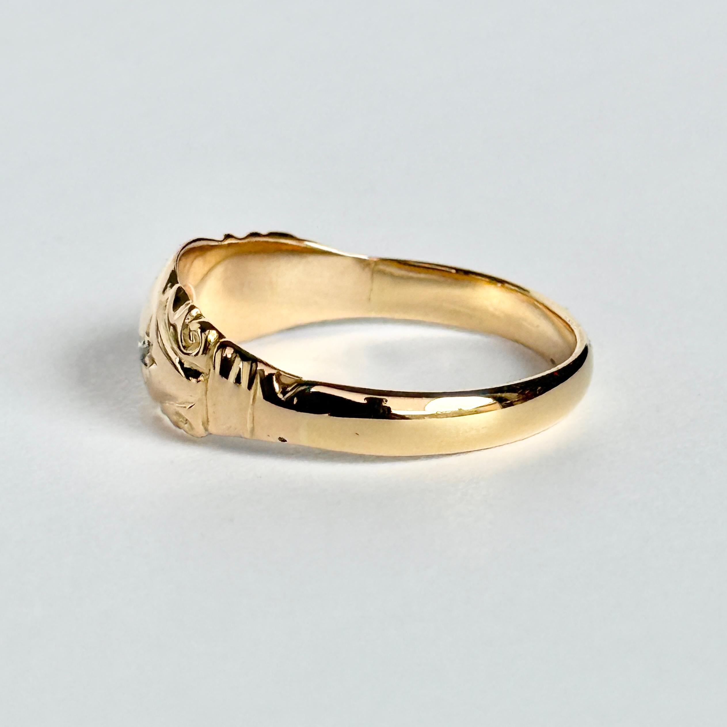 Victorian Diamond and 18 Carat Gold Star Setting Ring In Good Condition For Sale In Chipping Campden, GB