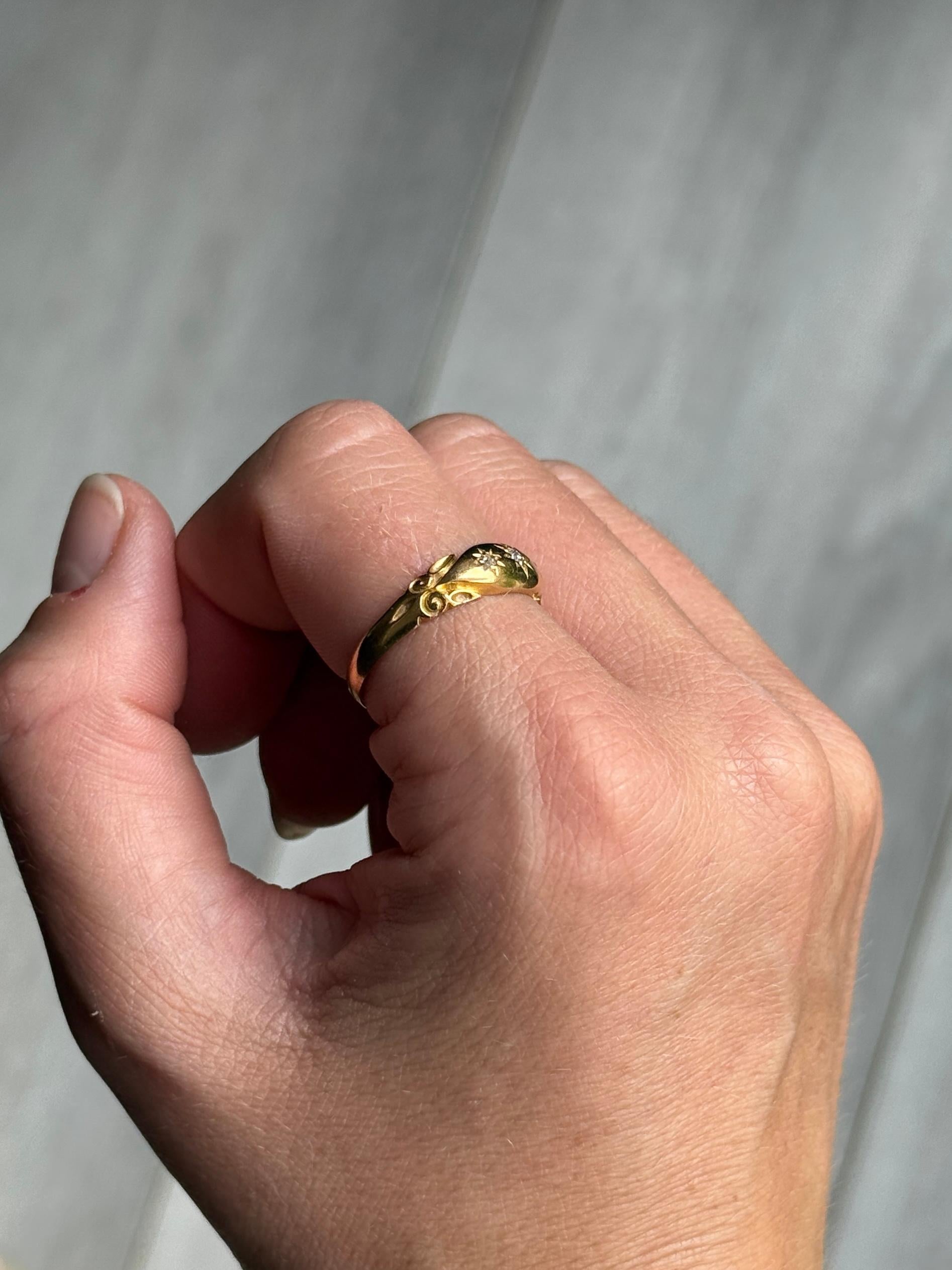 Round Cut Victorian Diamond and 18 Carat Gold Star Setting Ring For Sale