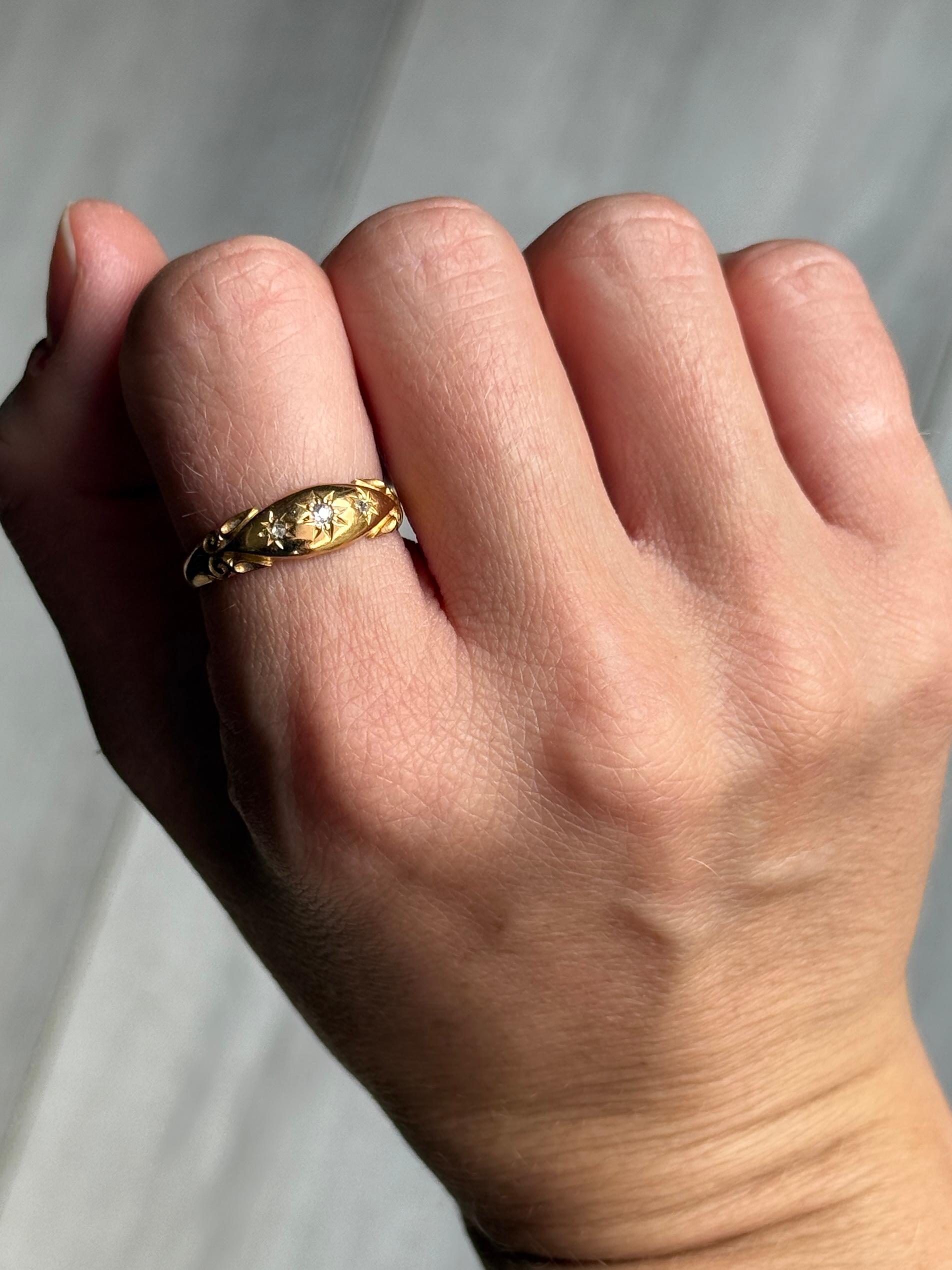 Women's or Men's Victorian Diamond and 18 Carat Gold Star Setting Ring For Sale
