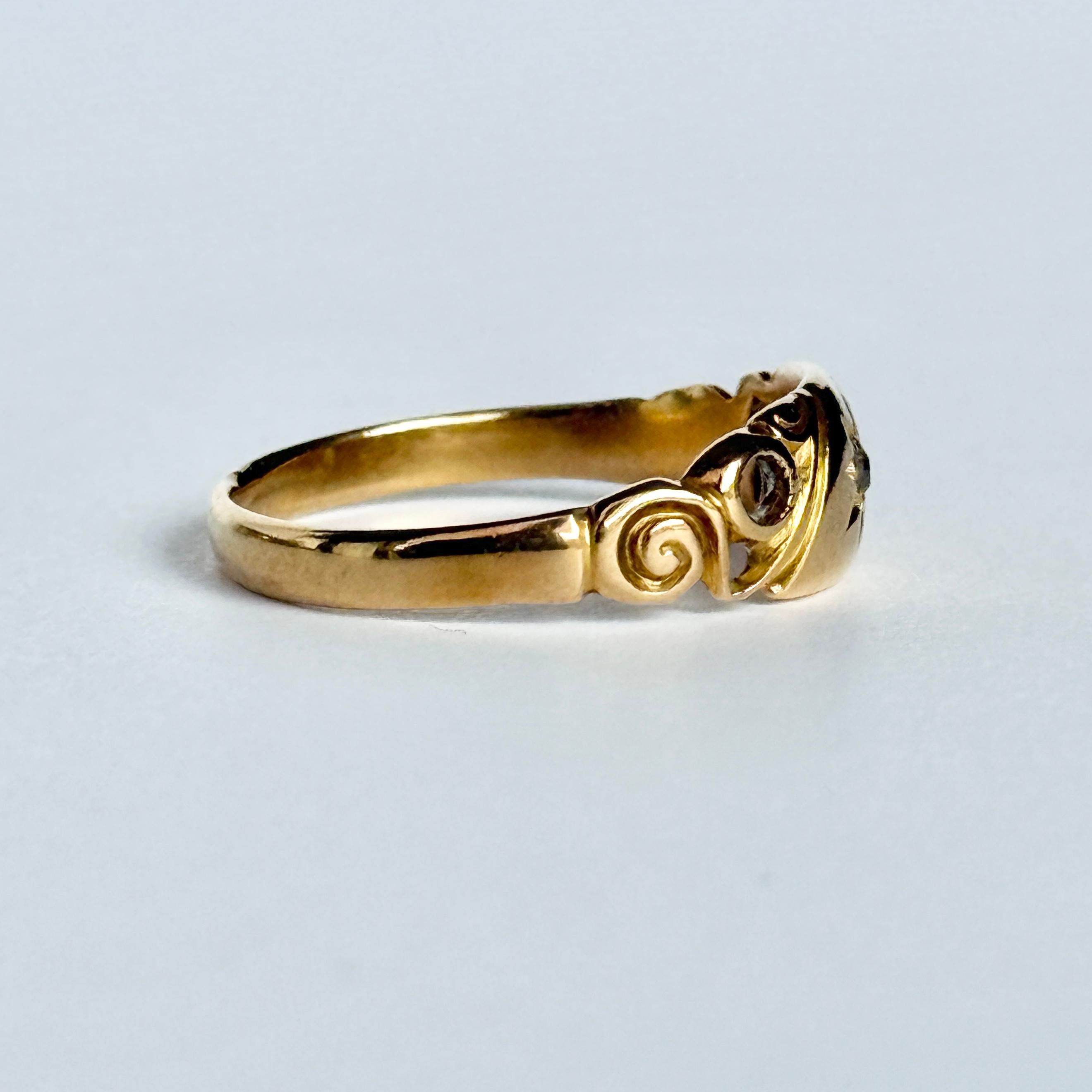 Victorian Diamond and 18 Carat Gold Star Setting Ring For Sale 2