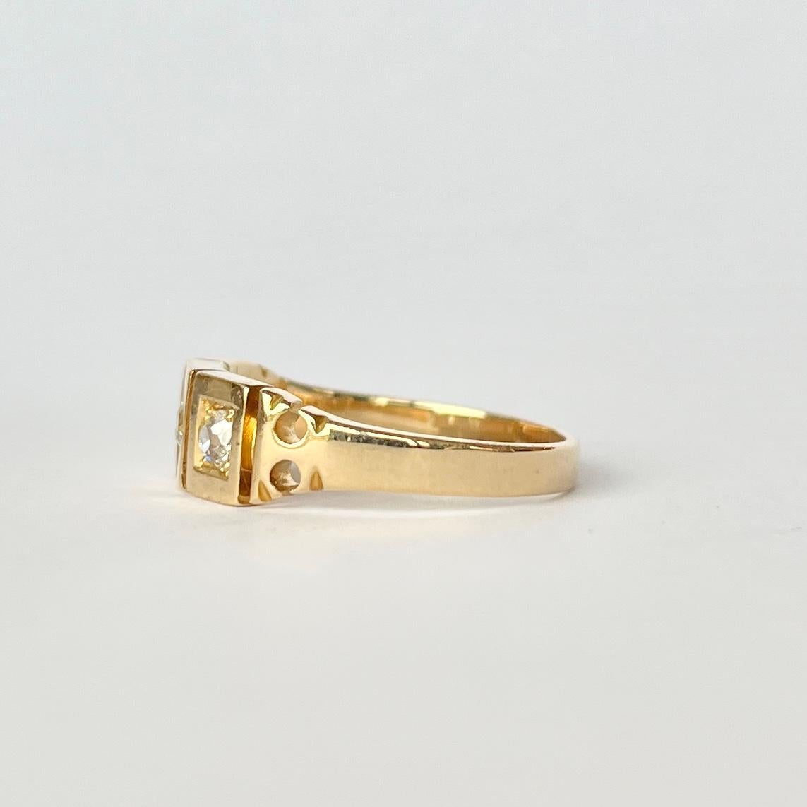 Viktorianischer dreisteiniger Ring mit Diamanten und 18 Karat Gold Damen im Angebot