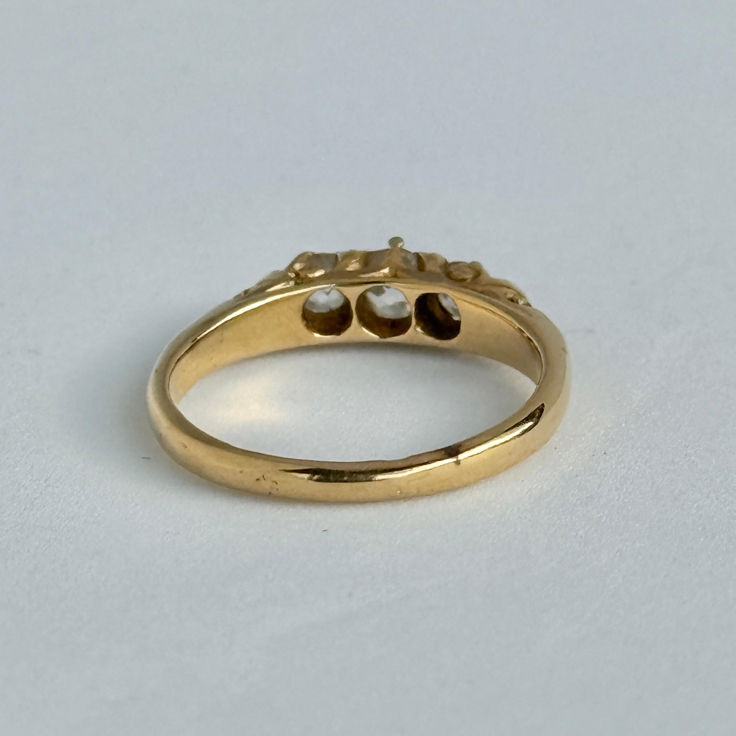 da uomo o donna Anello vittoriano con tre pietre in oro 18 carati e diamanti in vendita