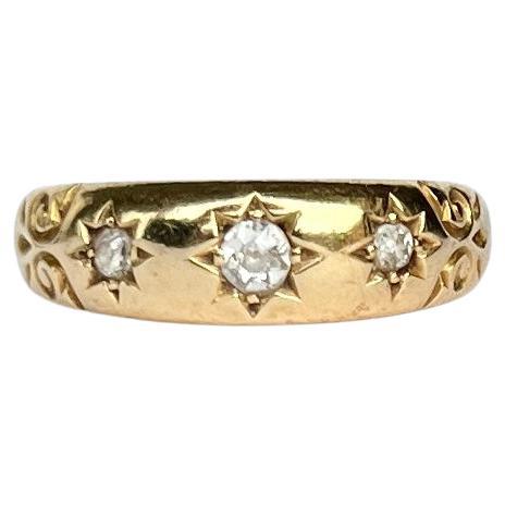 Bandeau victorien à sertissage en étoile à trois pierres en or 18 carats et diamants en vente