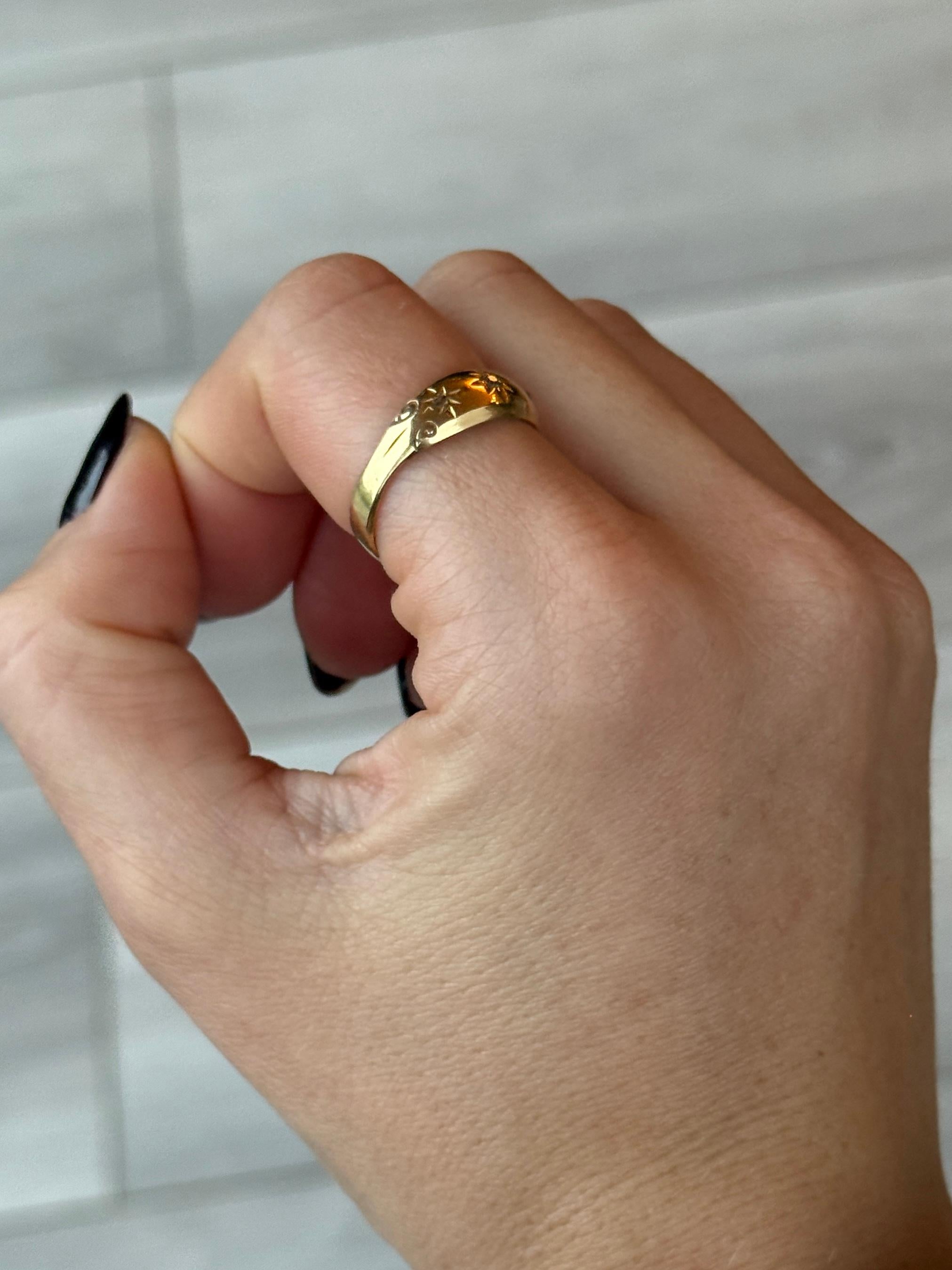 Edoardiano Anello vittoriano con diamanti e oro 9 carati con incastonatura a stella in vendita