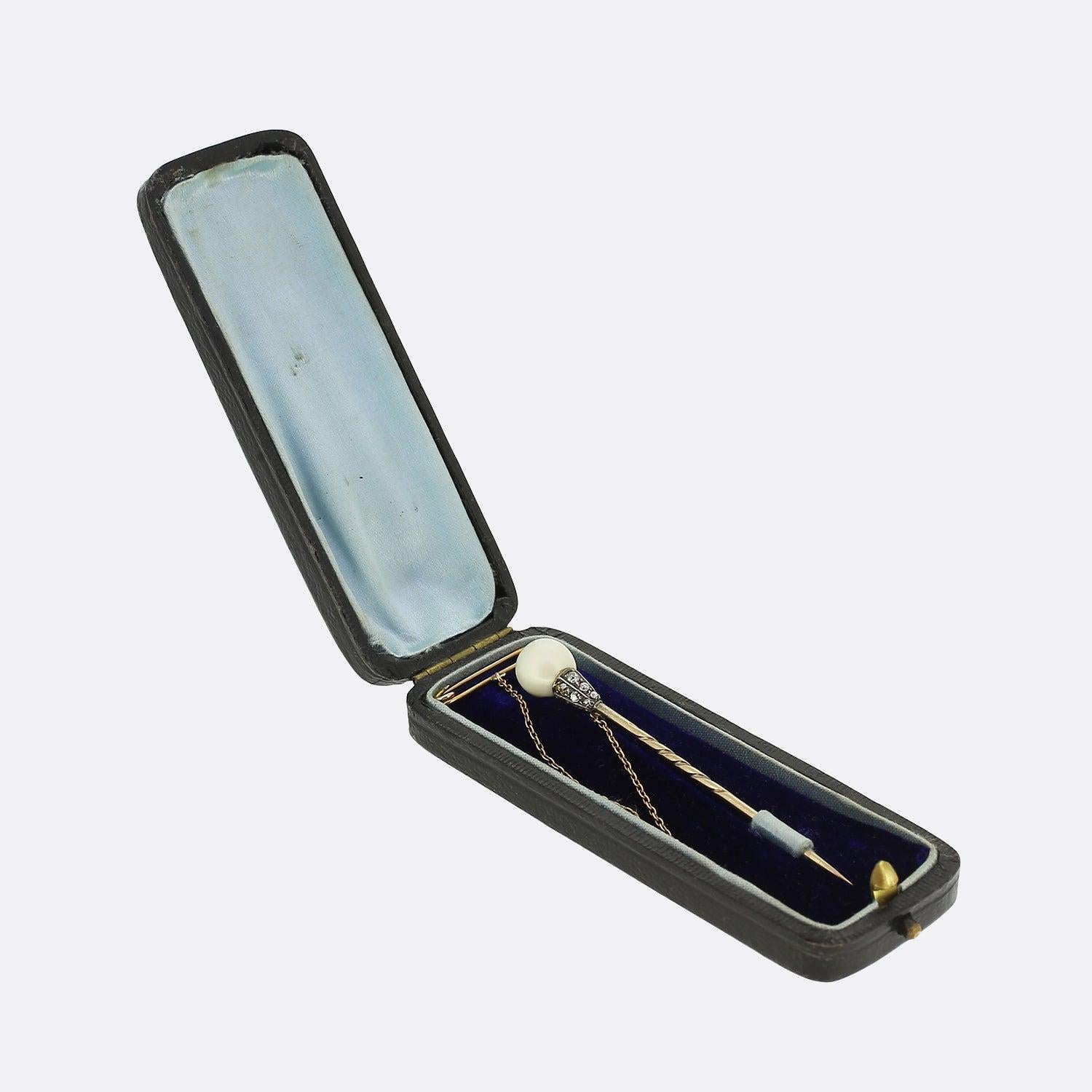 Victorian Diamond and Natural Pearl Stick Pin In Good Condition For Sale In London, GB