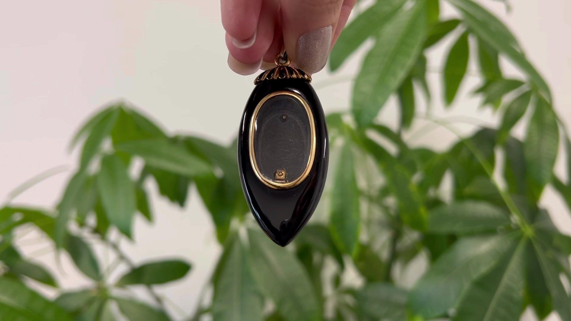 Victorian Diamond and Onyx 18k Gold Mourning Locket Pendant In Good Condition In Beverly Hills, CA