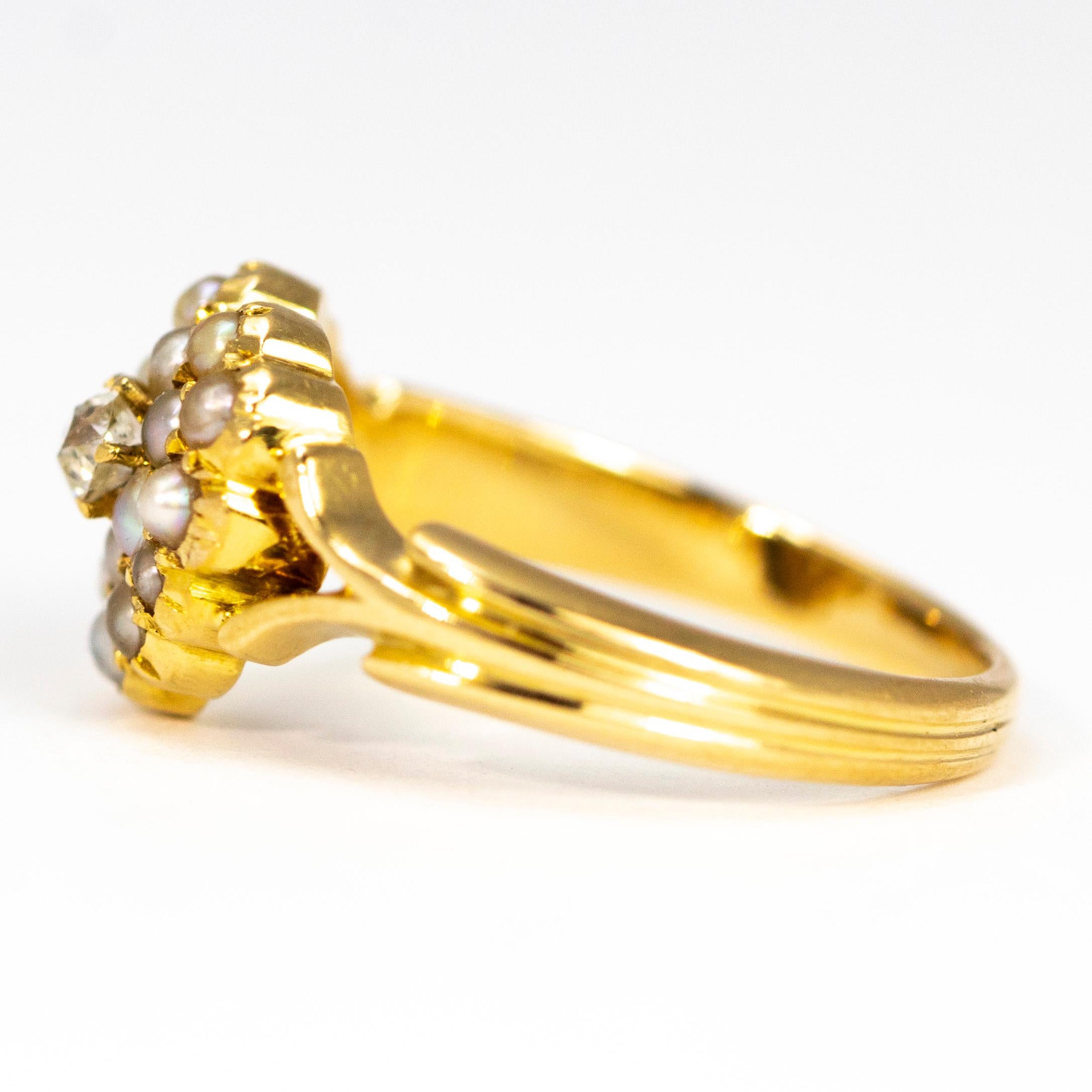 Victorian Diamond and Pearl 18 Carat Gold Heart Ring In Good Condition In Chipping Campden, GB