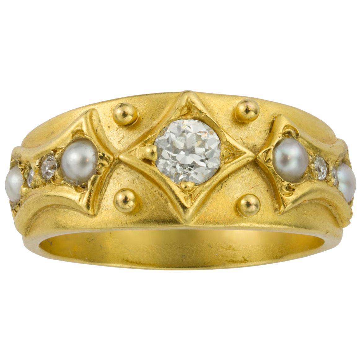 Viktorianischer Diamant- und Perlenring aus Gelbgold