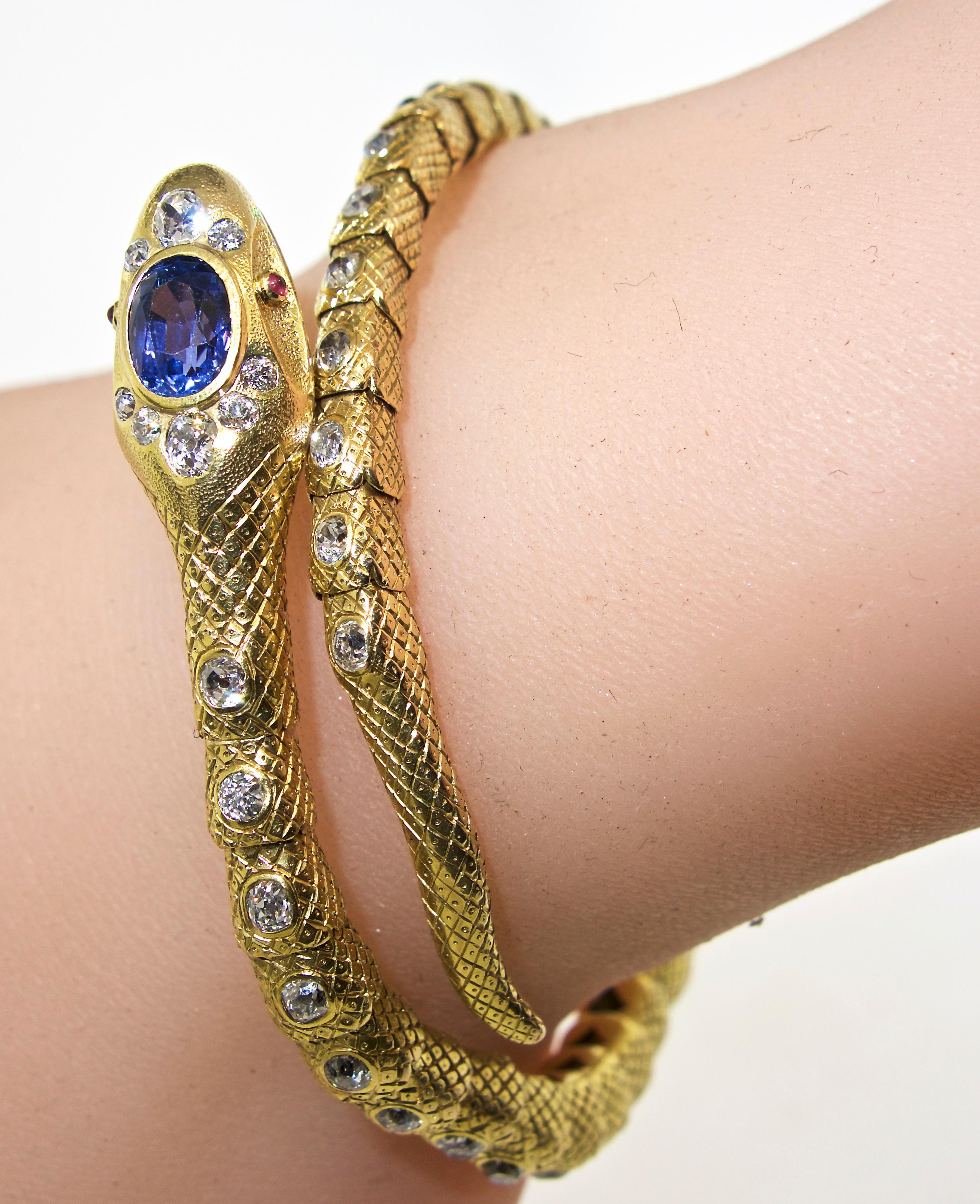 Victorian Diamond and Sapphire Serpent 18 Karat Gold Bracelet, circa 1860 7