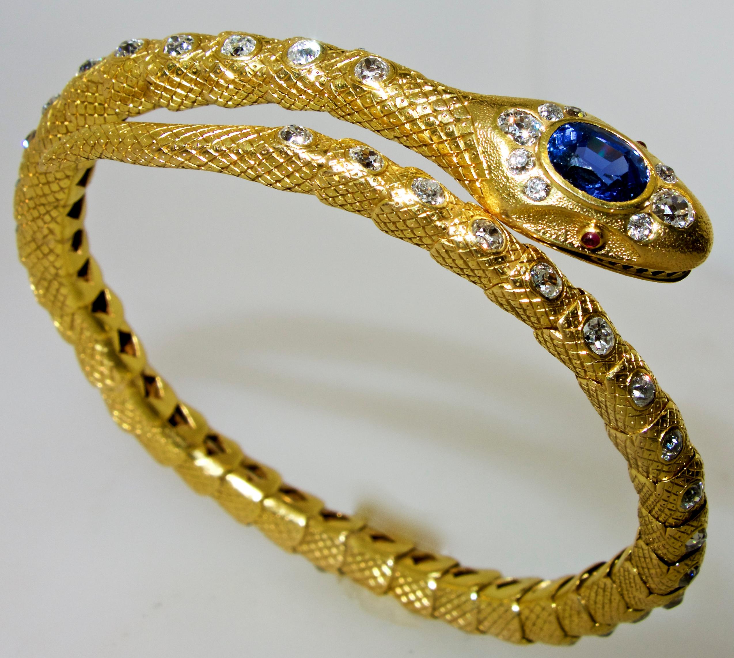 Women's or Men's Victorian Diamond and Sapphire Serpent 18 Karat Gold Bracelet, circa 1860