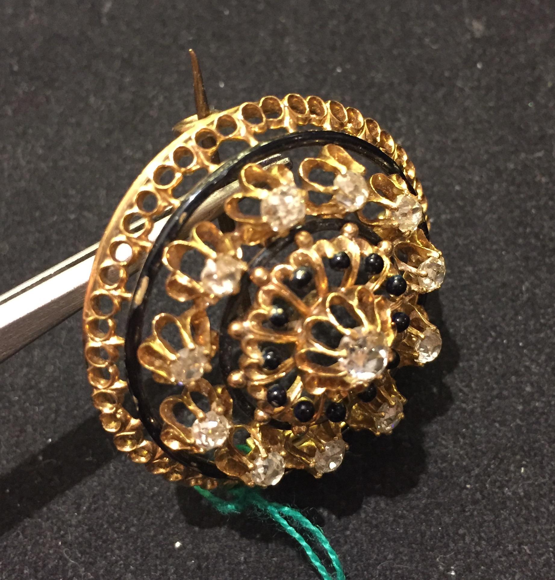 Victorian Diamond Brooch 14 Karat Yellow Gold In Good Condition For Sale In Palermo, IT