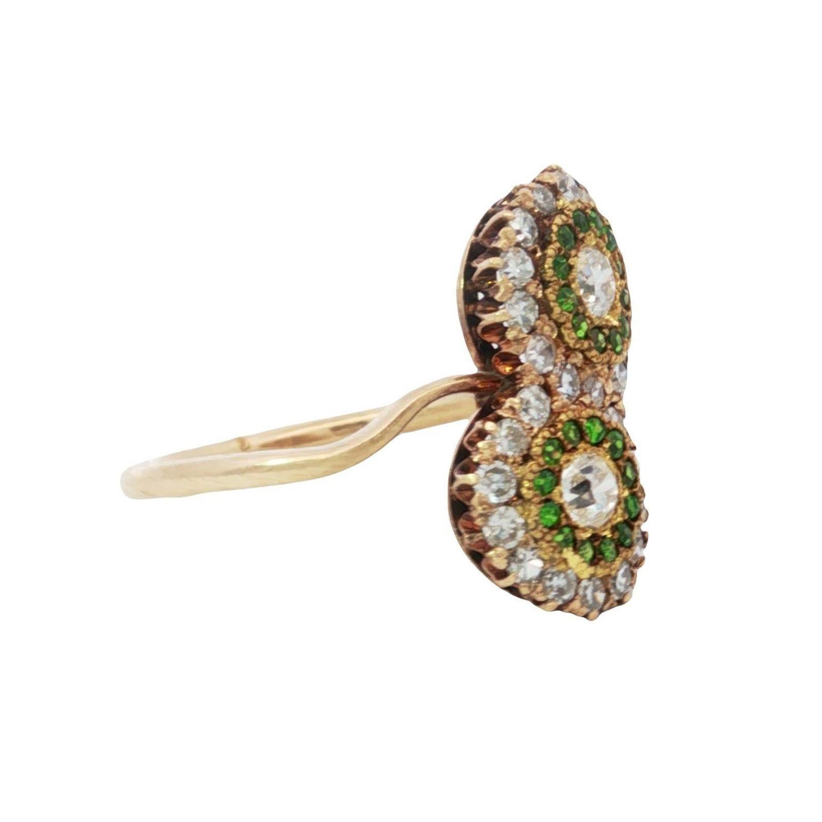 Taglio rotondo Anello vittoriano con diamante bypassato Granato demantoide in oro giallo 14K misura 7,5 in vendita
