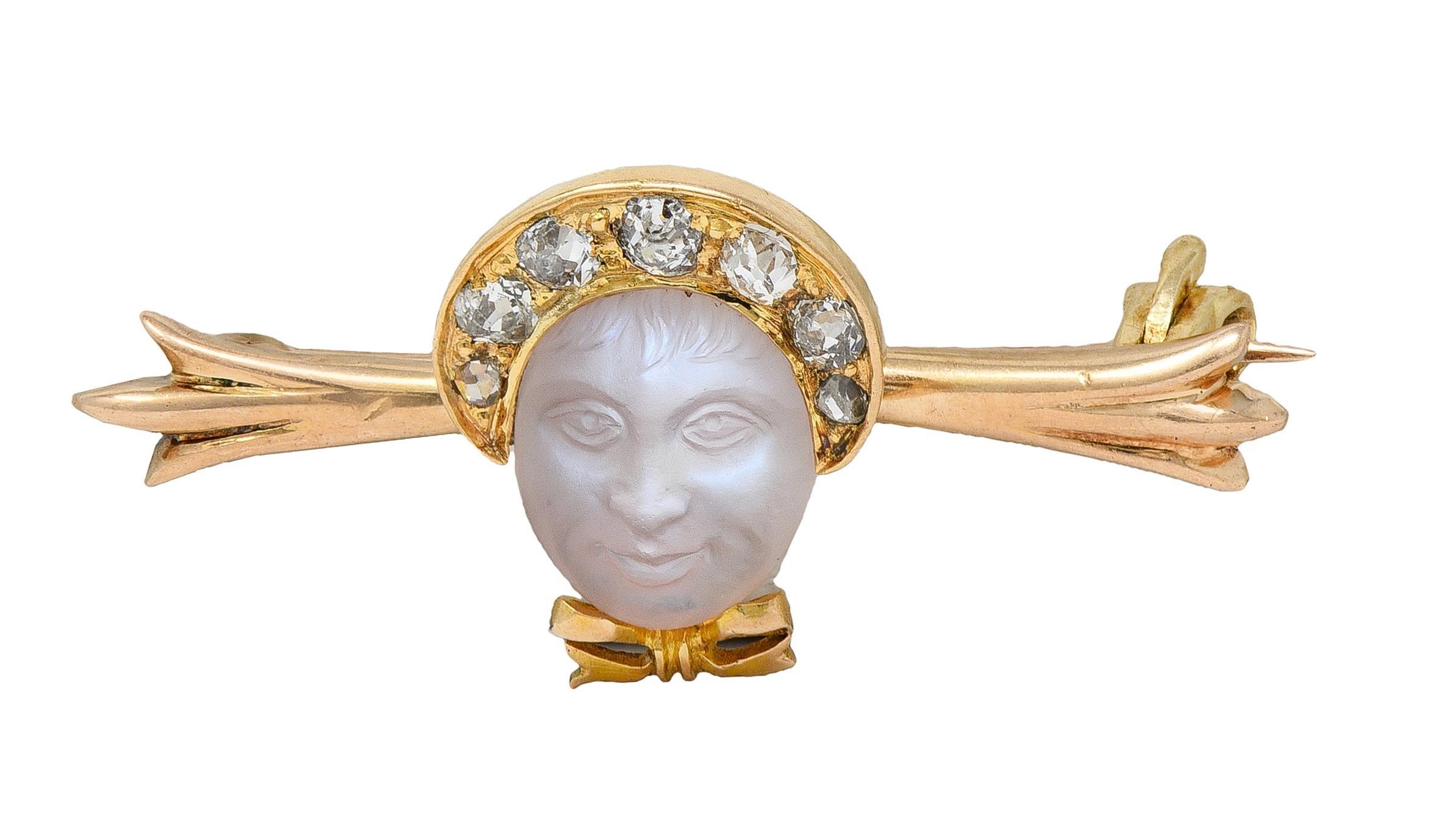 Broche victoriano de piedra lunar tallada con diamantes y oro amarillo de 14 quilates para bebé antiguo