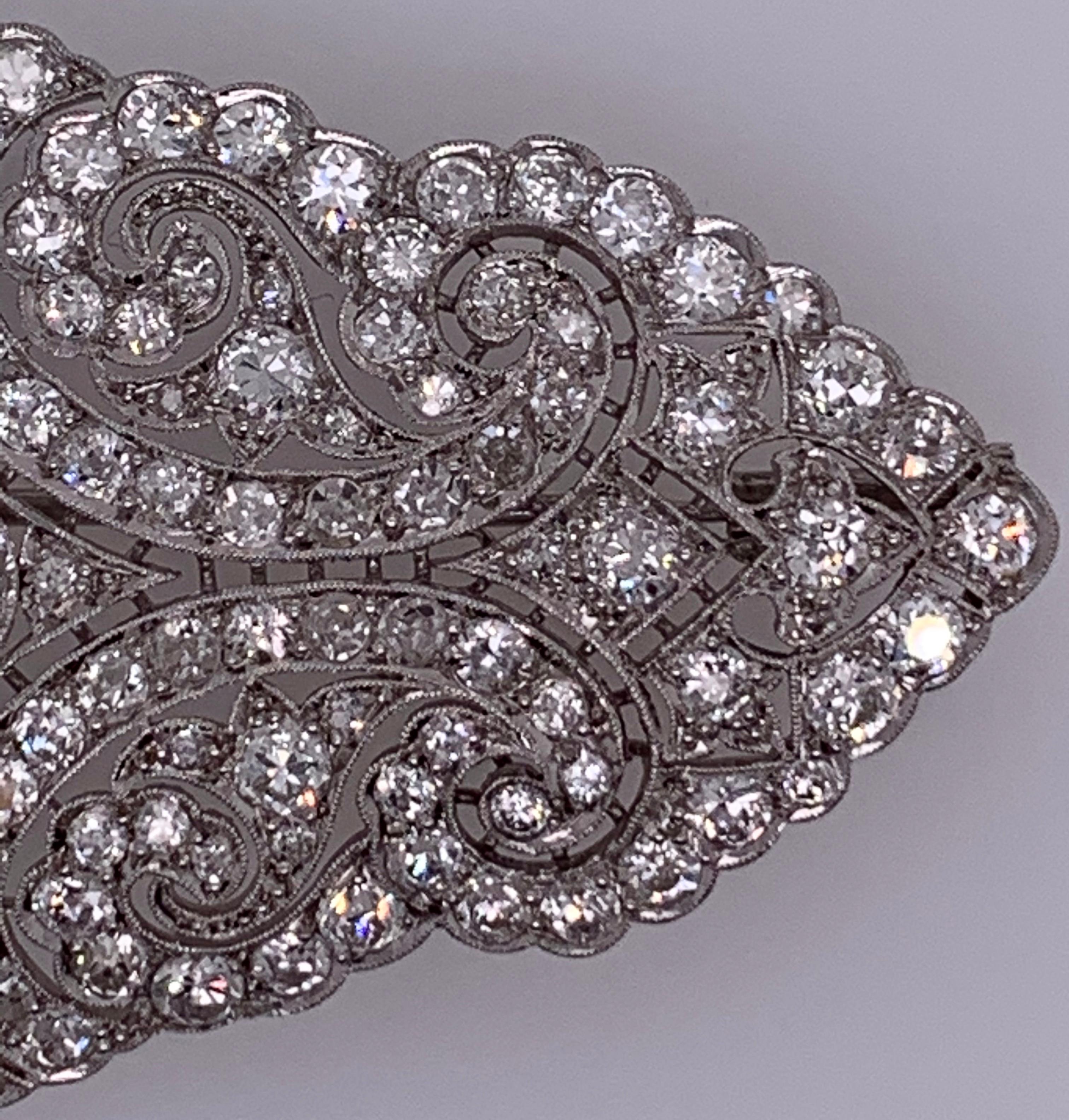 Vintage Diamond Cluster Brooch In Good Condition For Sale In Stamford, CT