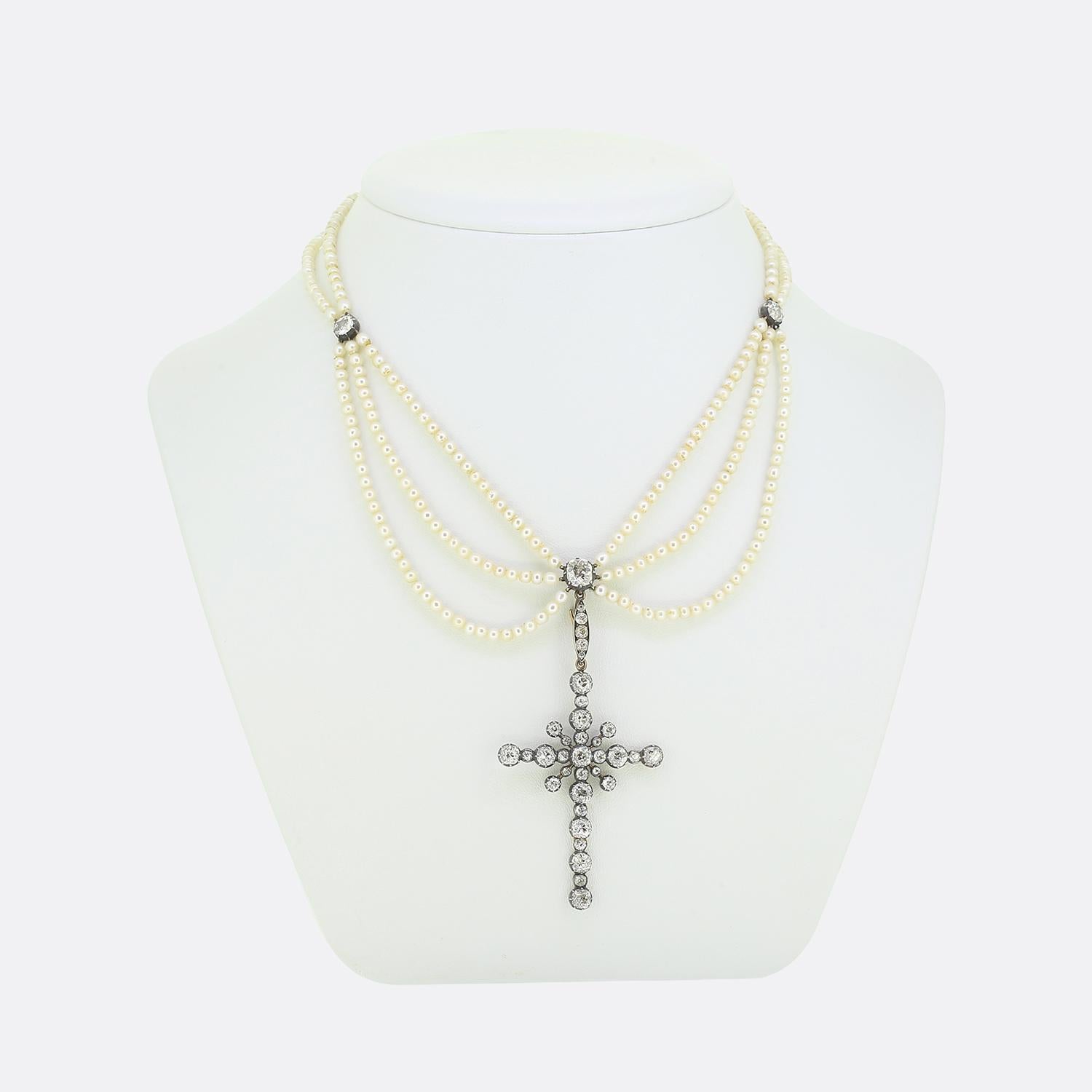 Here we have an outstanding necklace featuring a striking combination of diamonds and pearls. This piece was crafted during the Victorian period from a blend of silver and 18ct gold with meticulous attention to detail. The necklace is adorned with