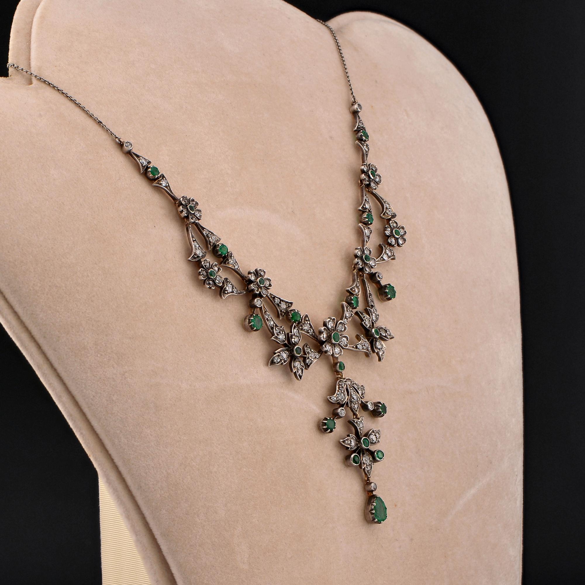 Victorian Diamond Emerald 18 Kt Silver Boxed necklace In Good Condition For Sale In Napoli, IT