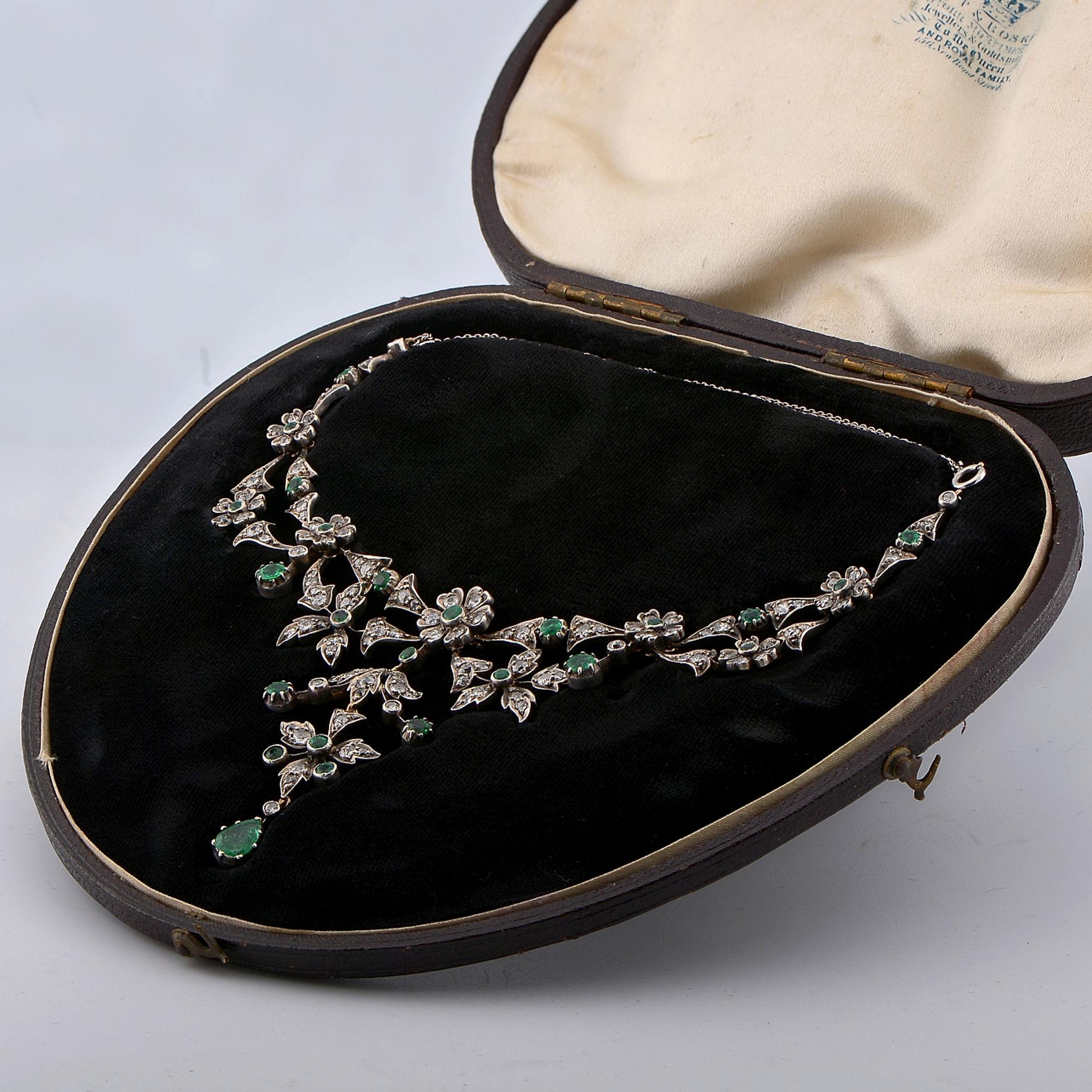 Viktorianische Diamant-Smaragd-Halskette aus 18 Karat Silber mit Schachtel Damen im Angebot