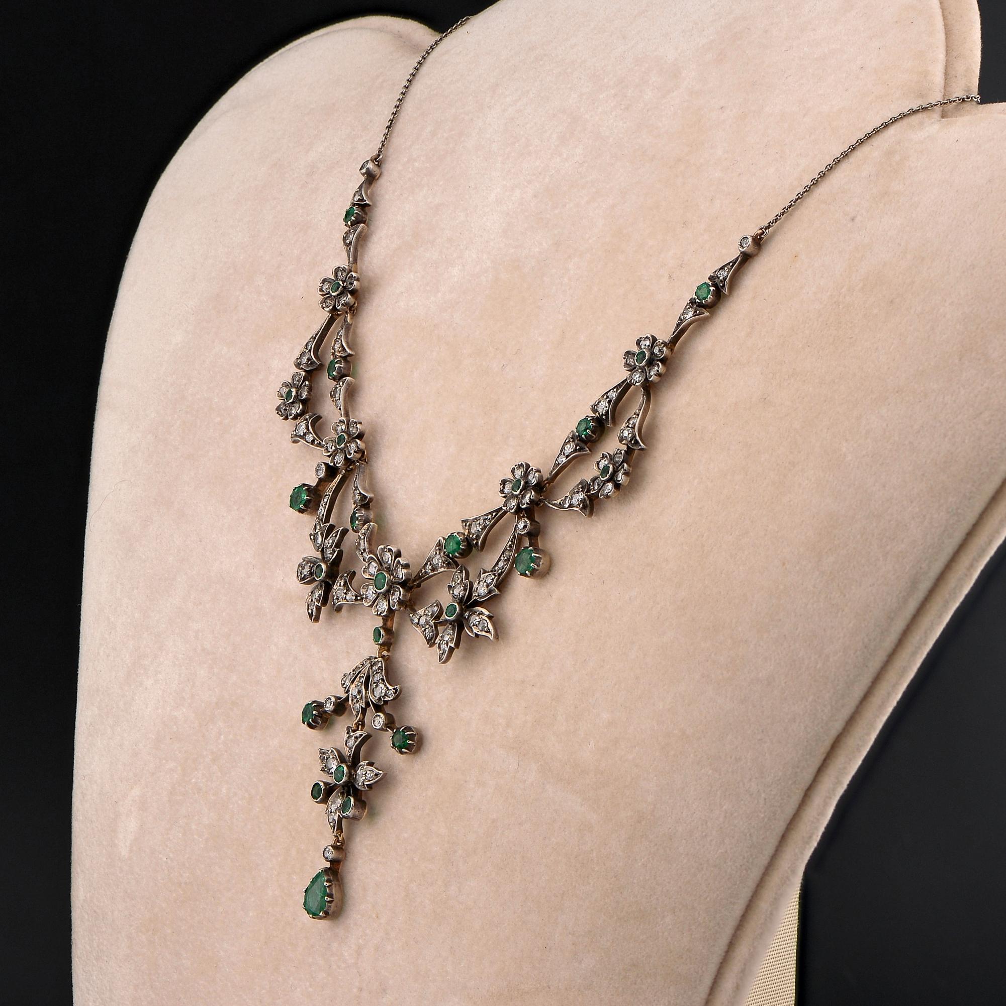 Viktorianische Diamant-Smaragd-Halskette aus 18 Karat Silber mit Schachtel im Angebot 1
