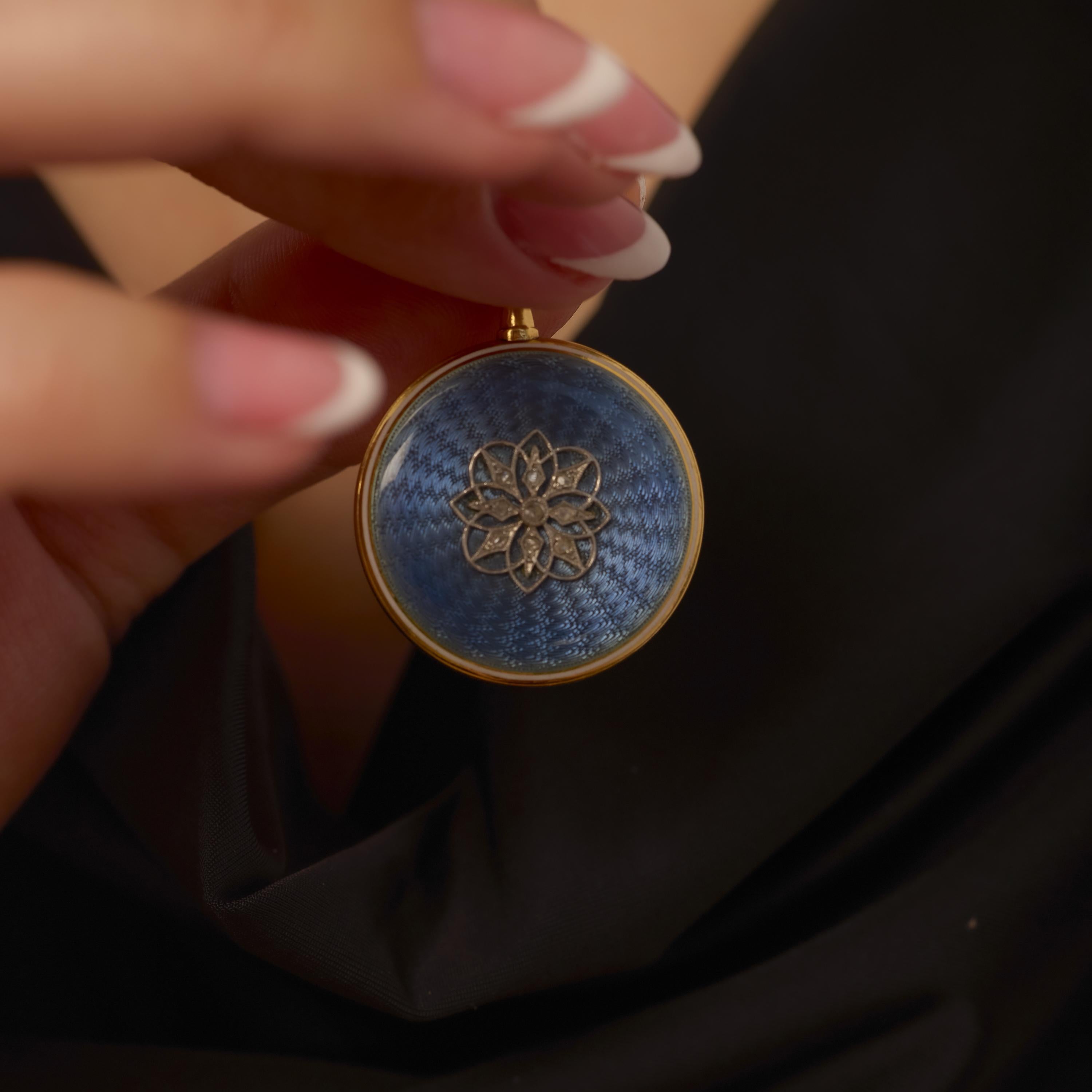 Victorian diamond enamel 18k yellow gold timepiece pendant In Good Condition For Sale In Beverly Hills, CA