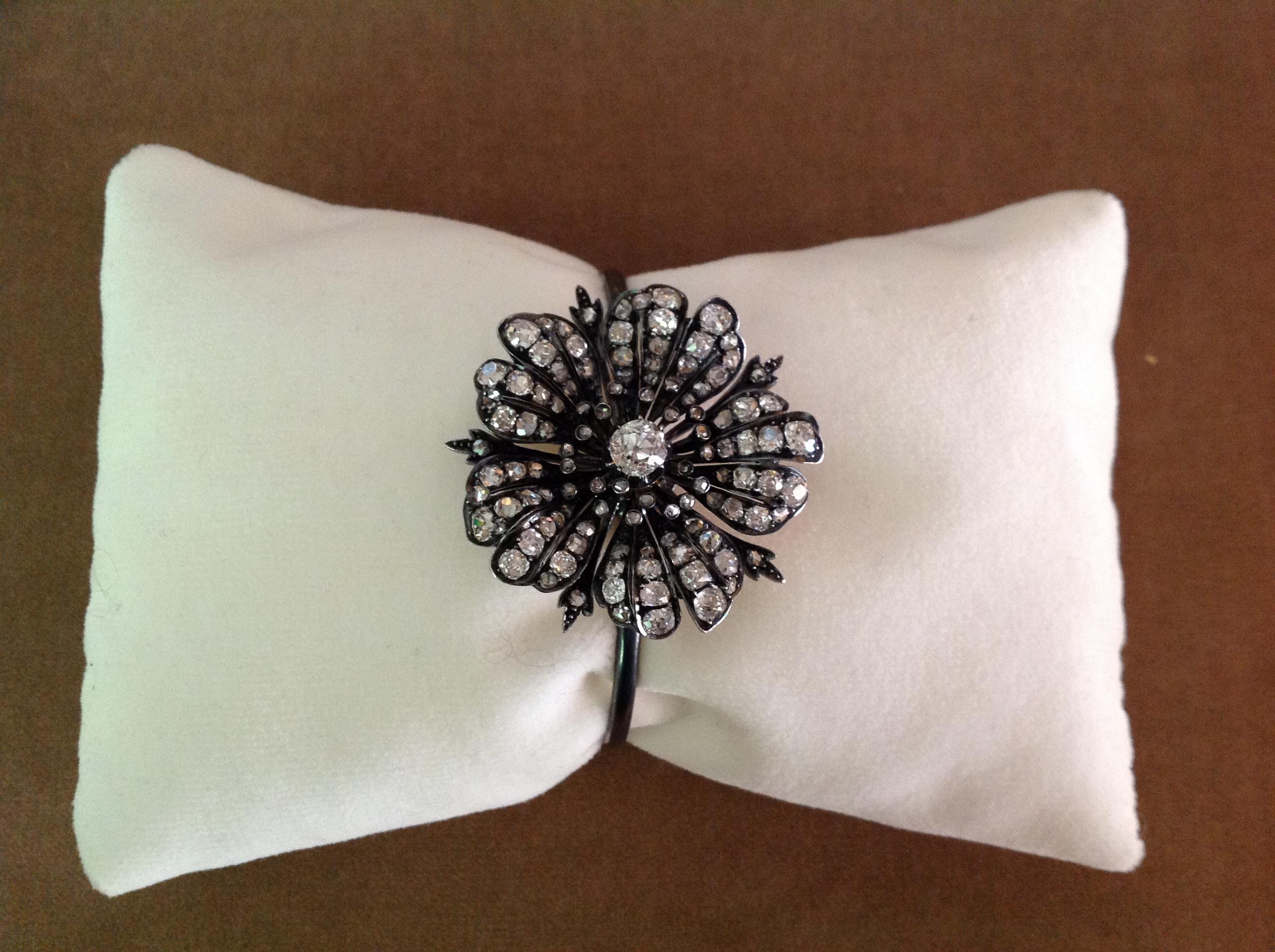 Women's or Men's Victorian Diamond Flower mounted in Gold Bangle Bracelet For Sale