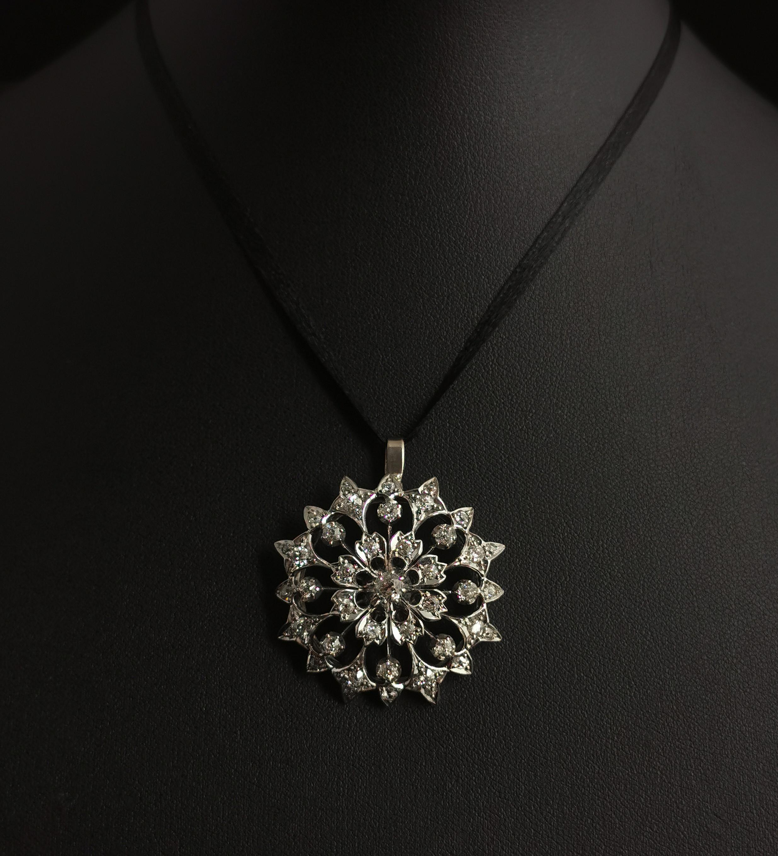 Victorian Diamond Flower Pendant, 9 Karat Gold and Silver  5