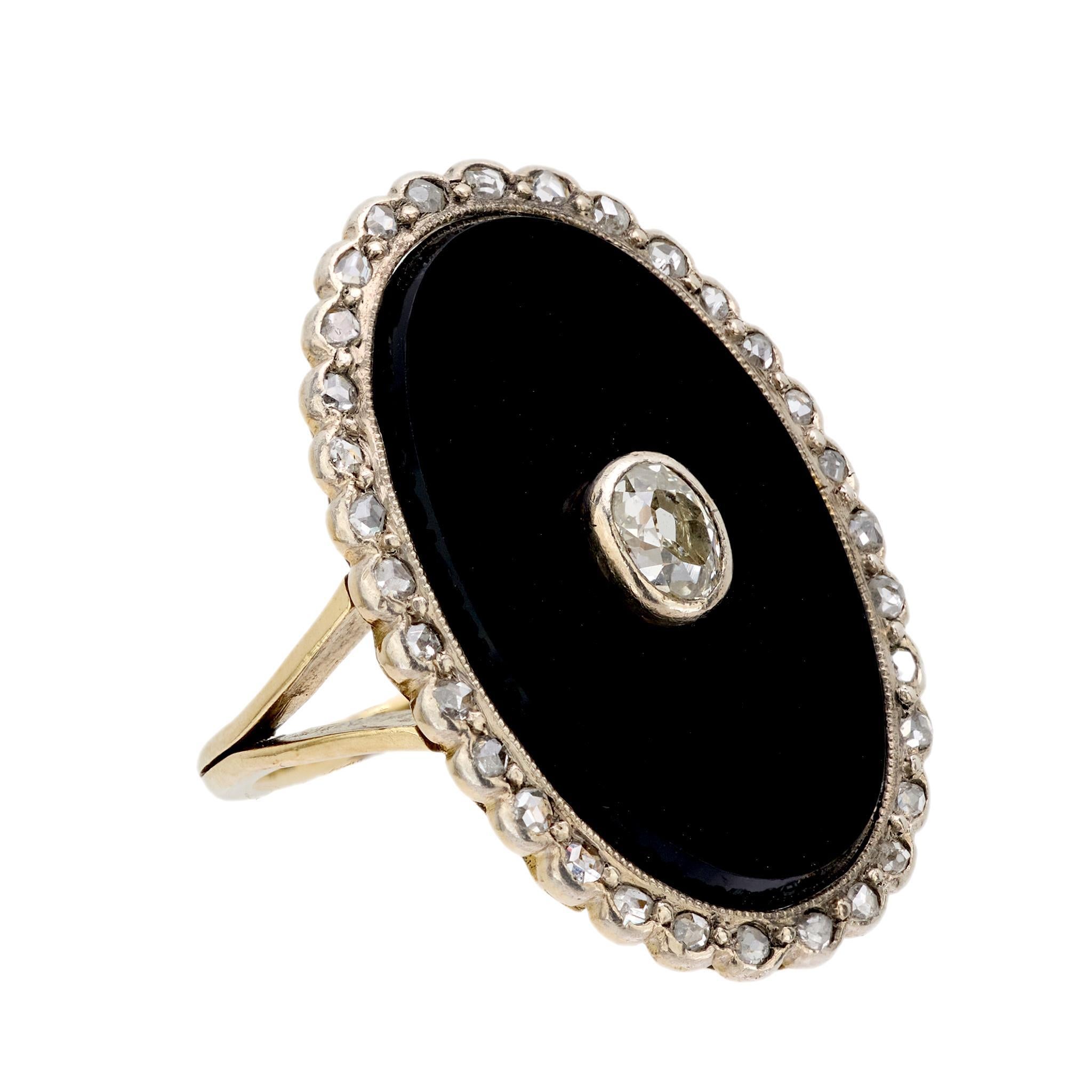 Victorian diamond onyx 18k yellow gold and silver cocktail ring In Good Condition For Sale In Beverly Hills, CA
