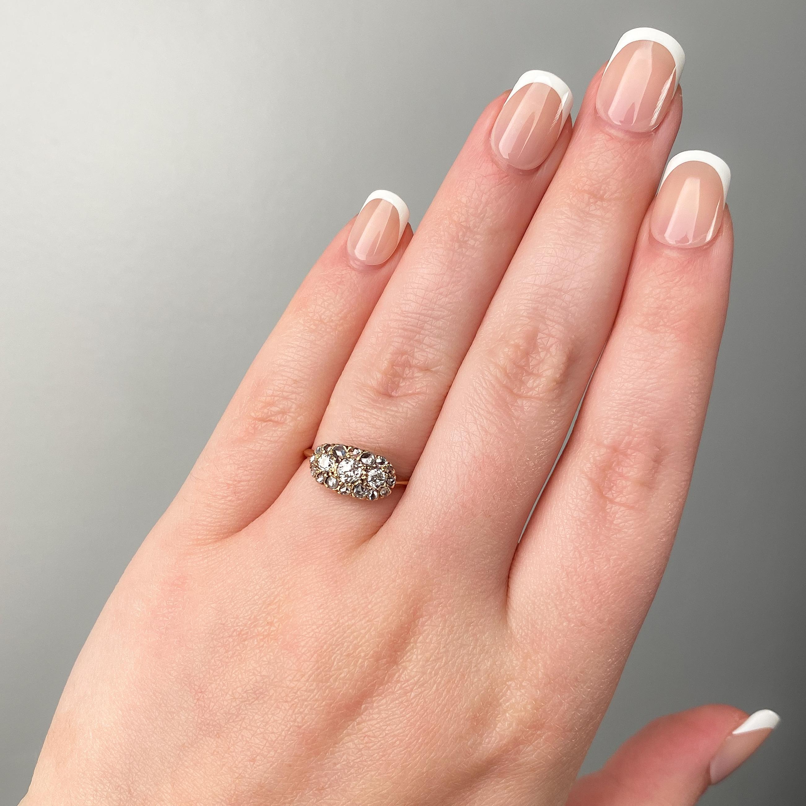 da uomo o donna Anello vittoriano con pavé di diamanti in oro 10k in vendita