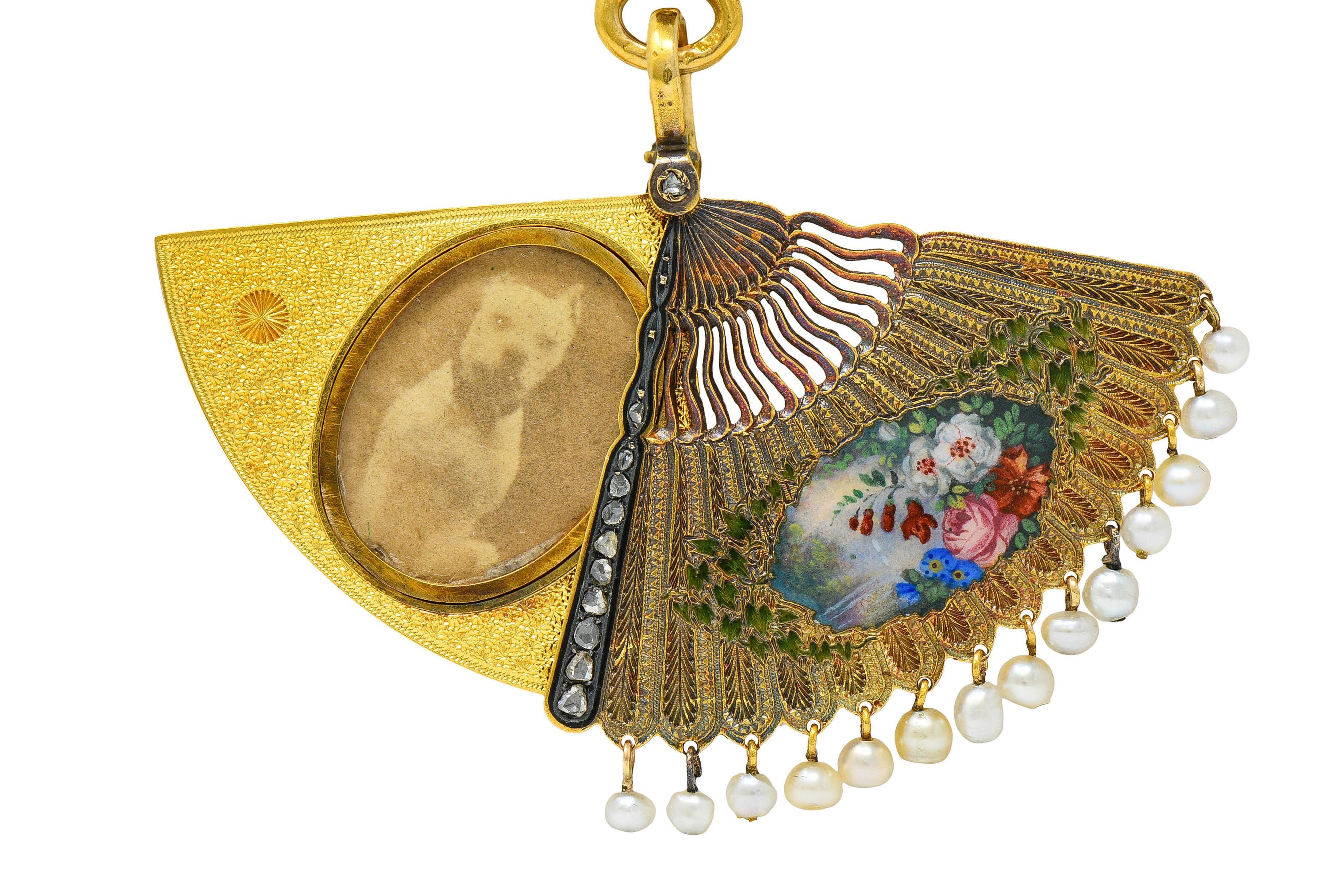 Broche médaillon victorienne ancienne éventail de chiens en or 18 carats avec diamants, perles et émail en vente 4