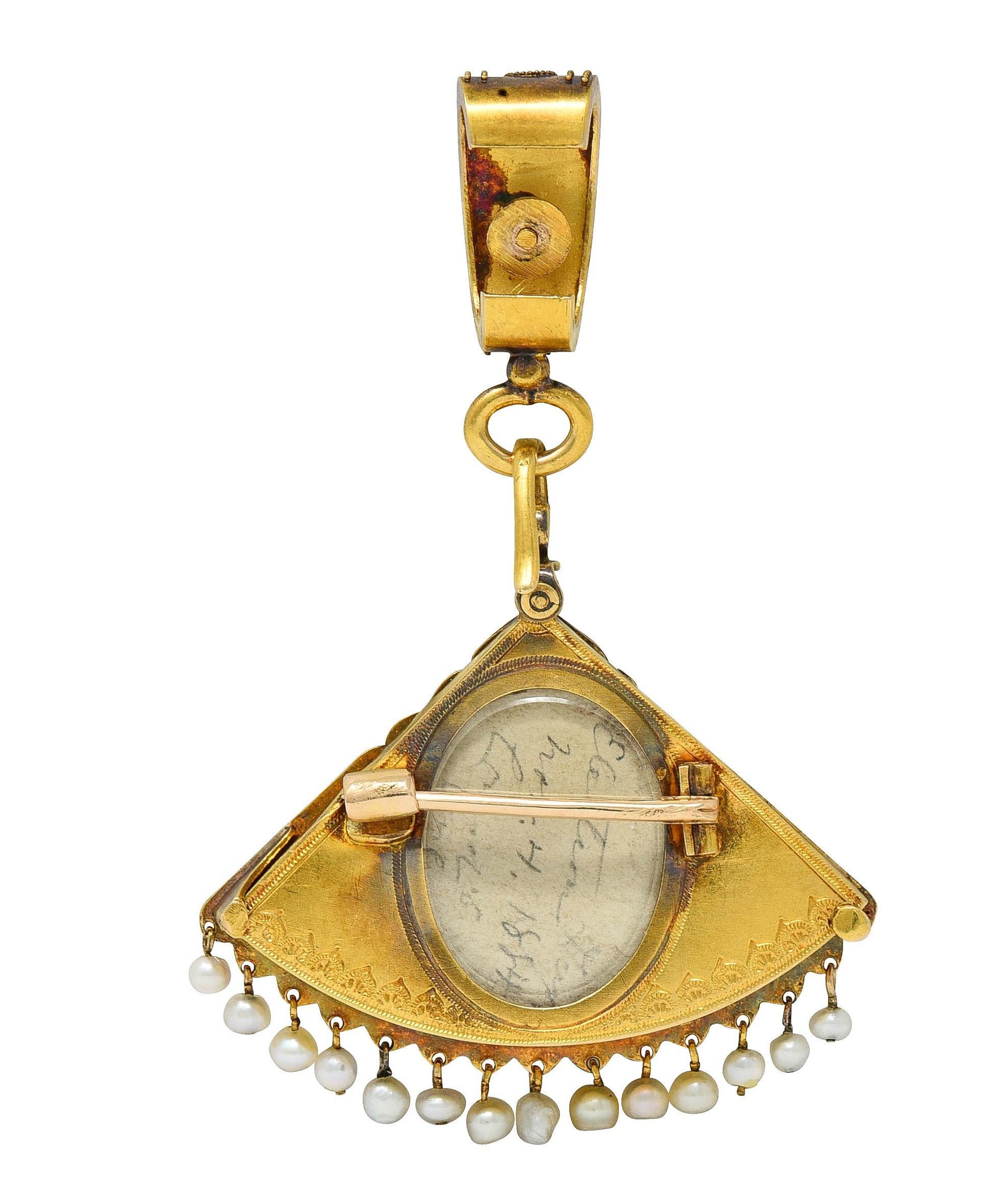Taille rose Broche médaillon victorienne ancienne éventail de chiens en or 18 carats avec diamants, perles et émail en vente