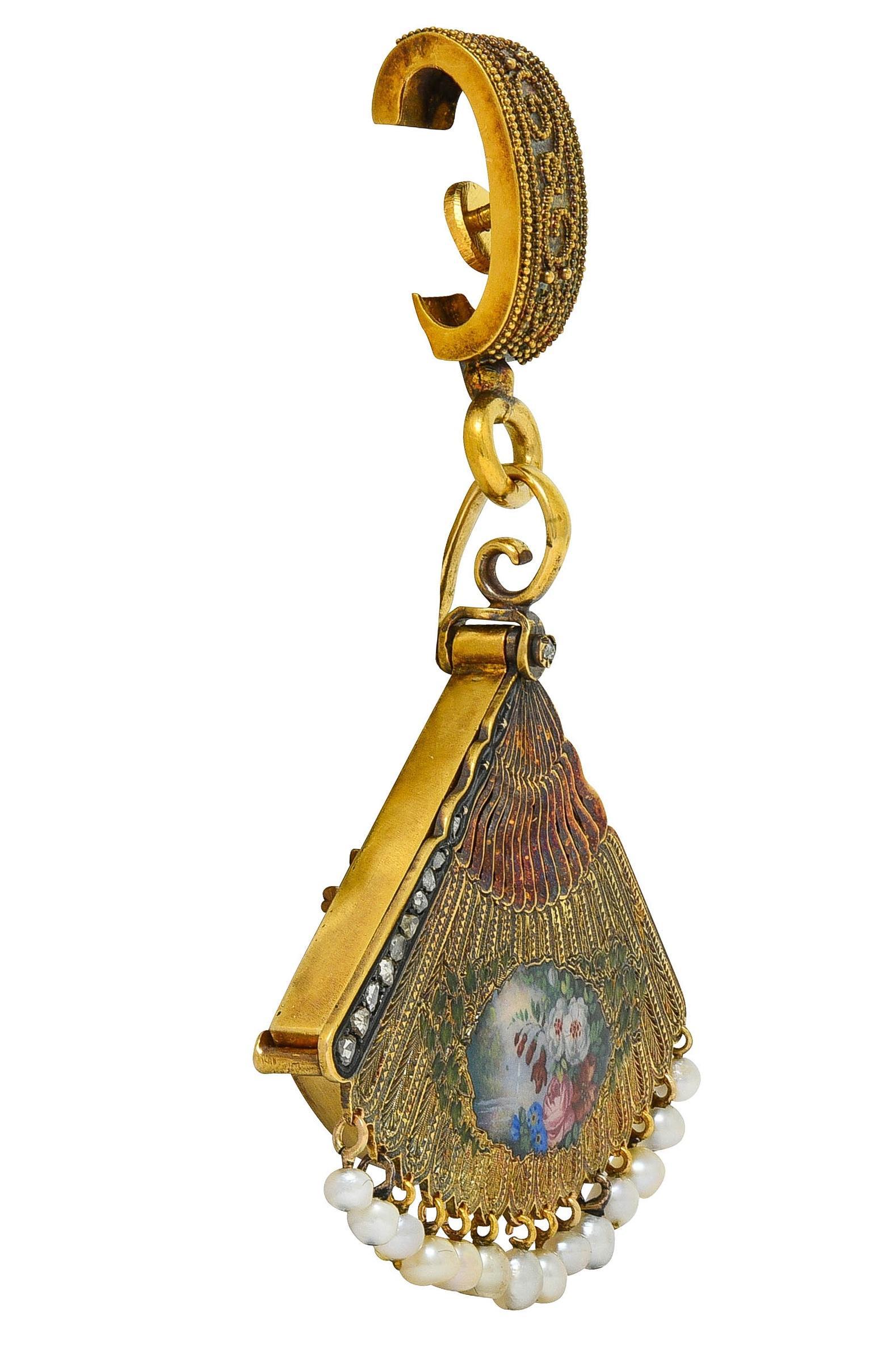 Broche médaillon victorienne ancienne éventail de chiens en or 18 carats avec diamants, perles et émail en vente 1