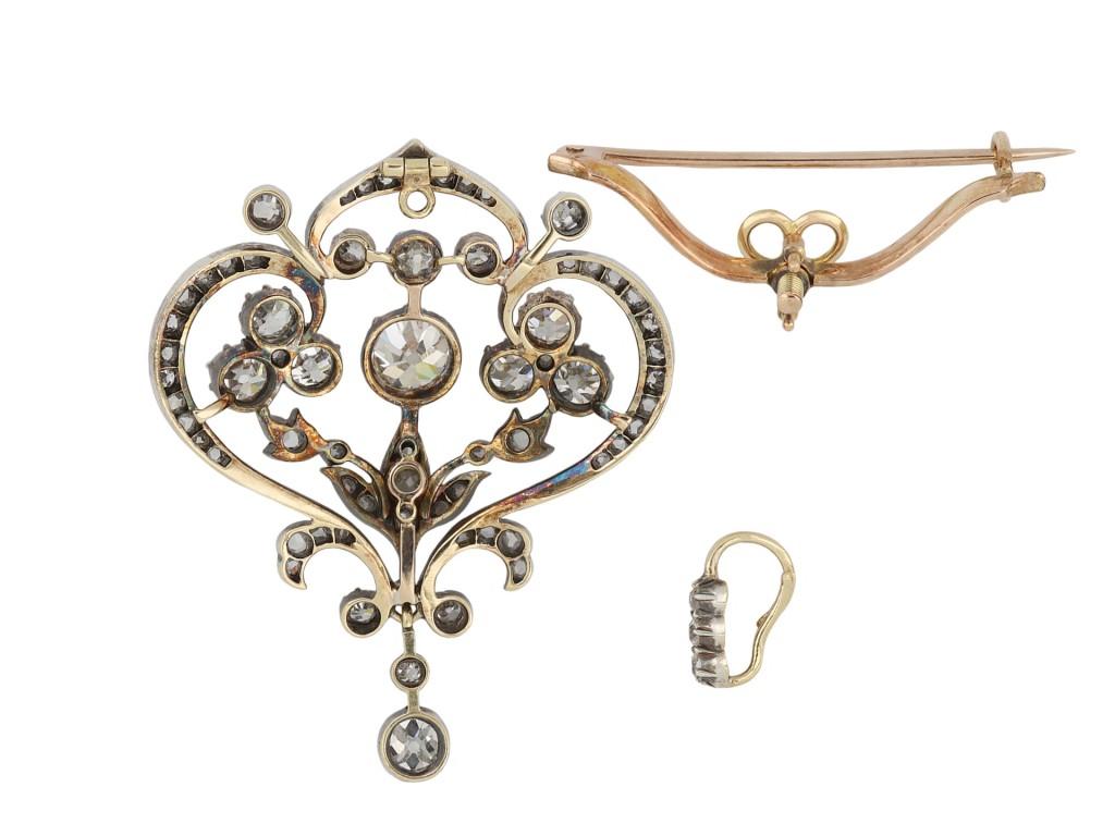 Victorian diamond pendant/brooch, circa 1880.  In Good Condition For Sale In London, GB