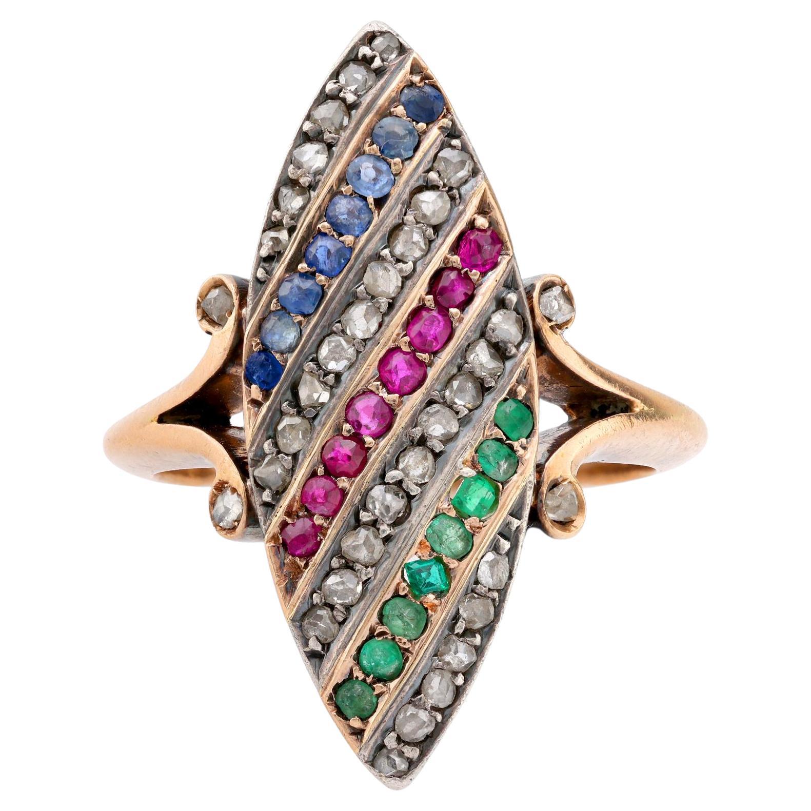 Anillo victoriano Navette de plata y oro amarillo de 18 quilates con diamante, rubí, esmeralda y zafiro en venta