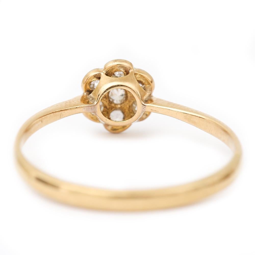 Women's Victorian Diamond Seven-Stone Petal Cluster Ring 18 Karat Yellow Gold circa 1890