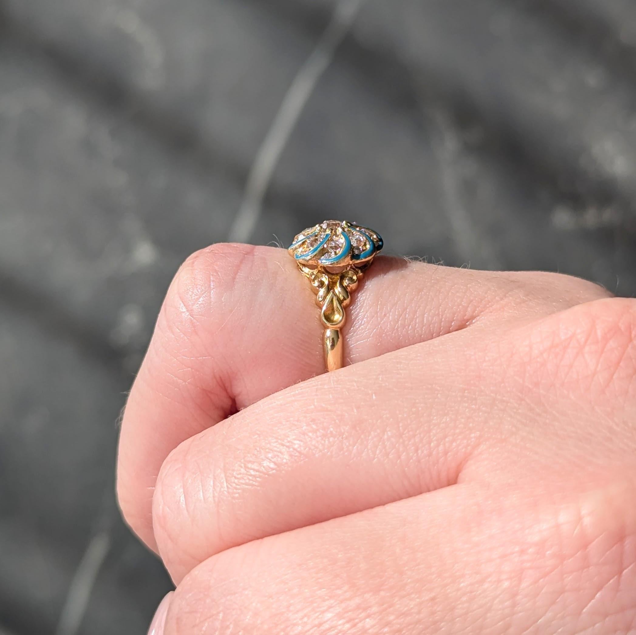 Anello vittoriano con diamante e smalto verde acqua in oro 18 carati, anello a grappolo floreale vorticoso in vendita 3