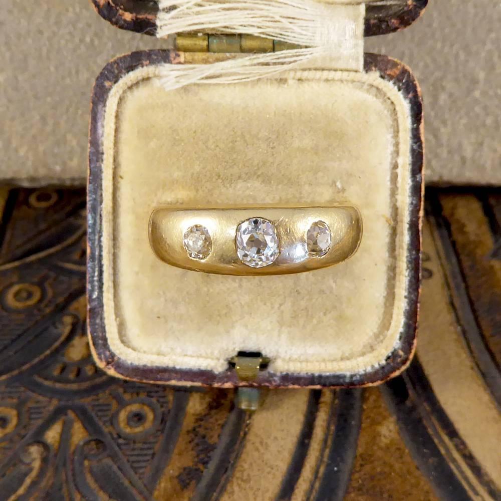 Victorian Diamond Three-Stone Gypsy Set 18 Carat Gold Ring 5